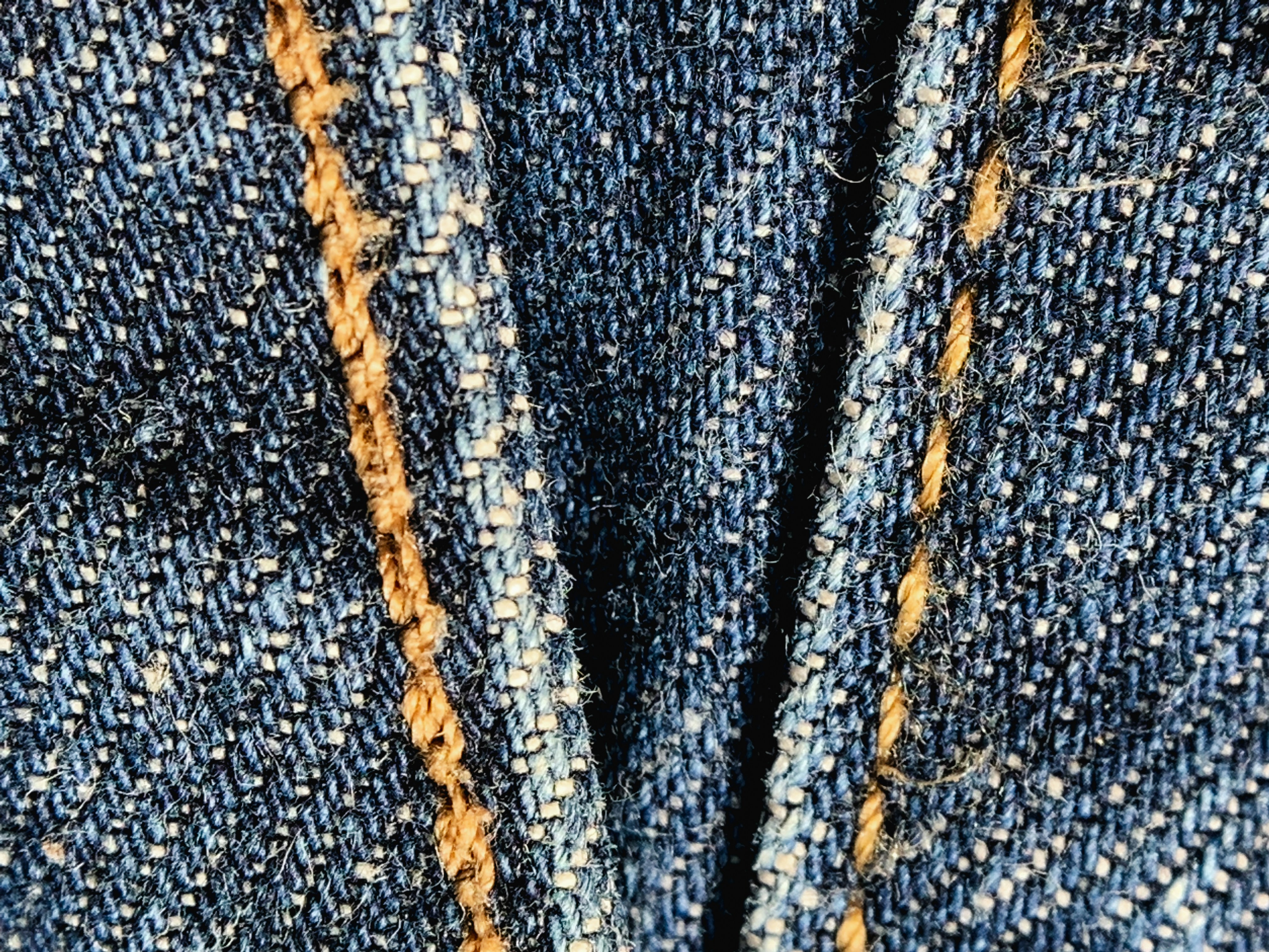 Image demonstrating correct and incorrect stitch placements