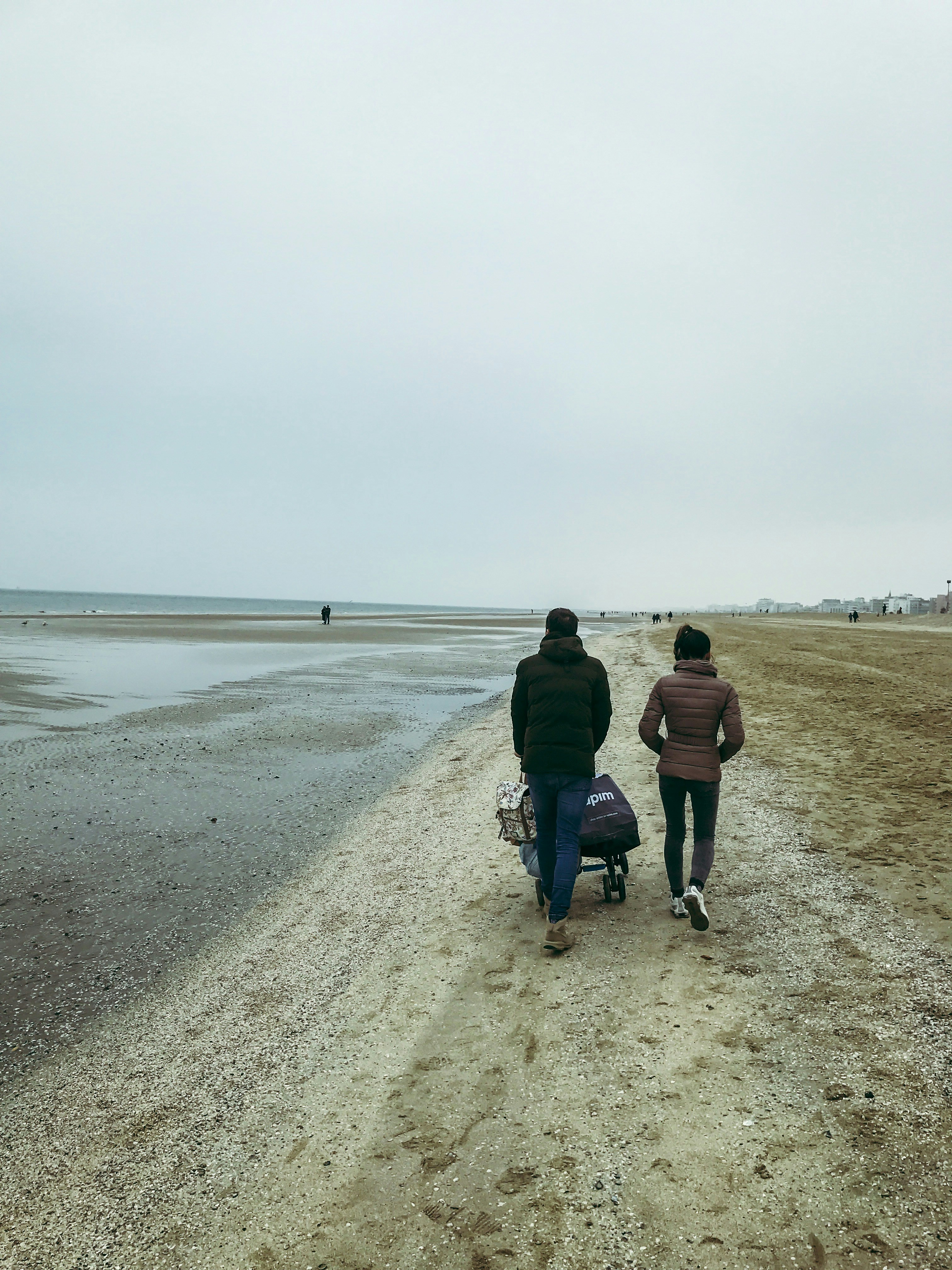 Sea,winter tourist