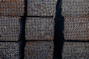 a close up of a bunch of metal bars
