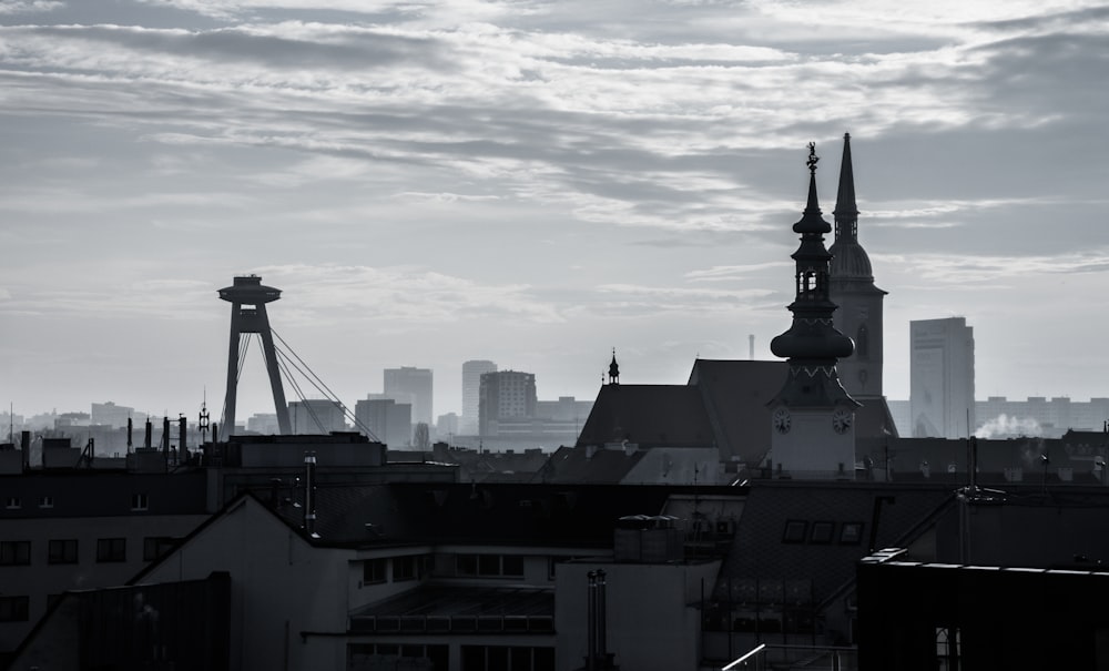 a black and white photo of a city skyline