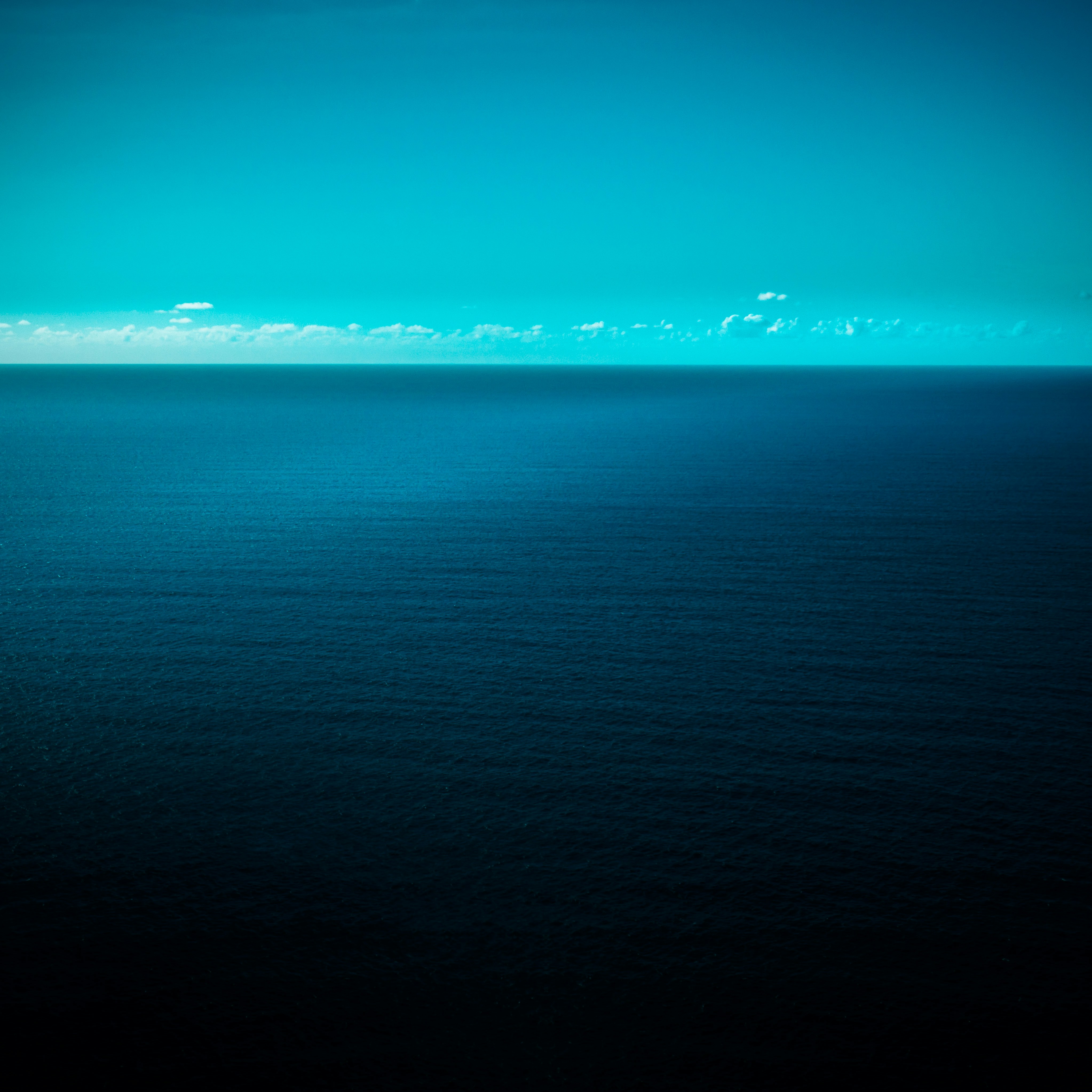 calm blue wallpaper, wallpaper, Cara Menghilangkan Bengkak di Kaki agar Cepat Kembali Normal 3