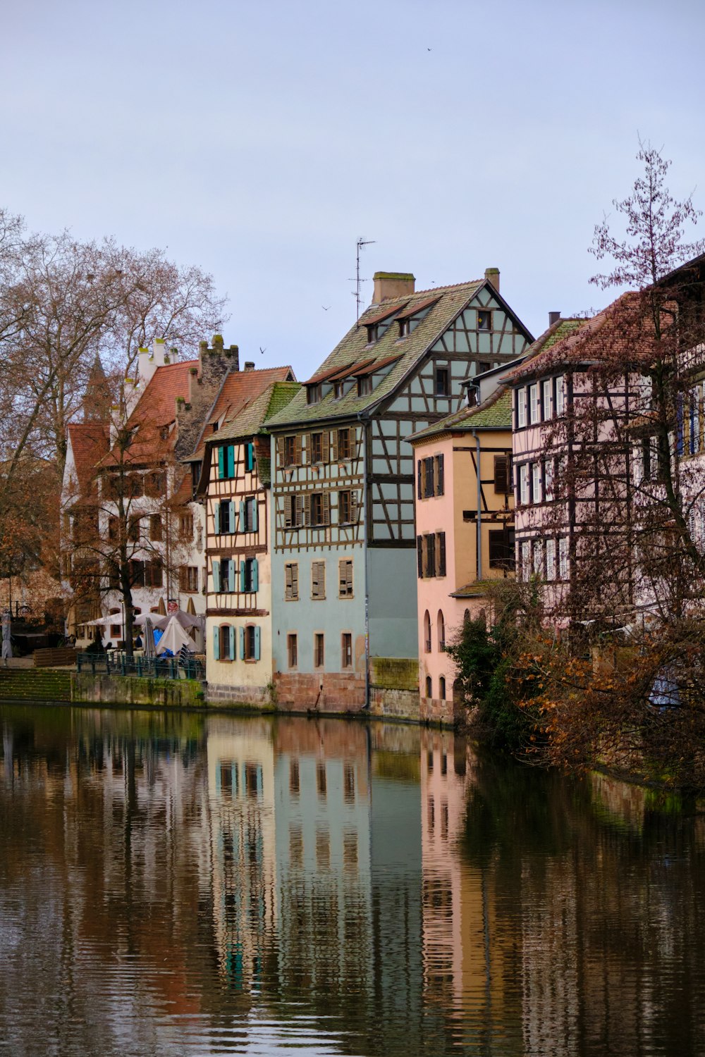 a body of water that has some buildings on it