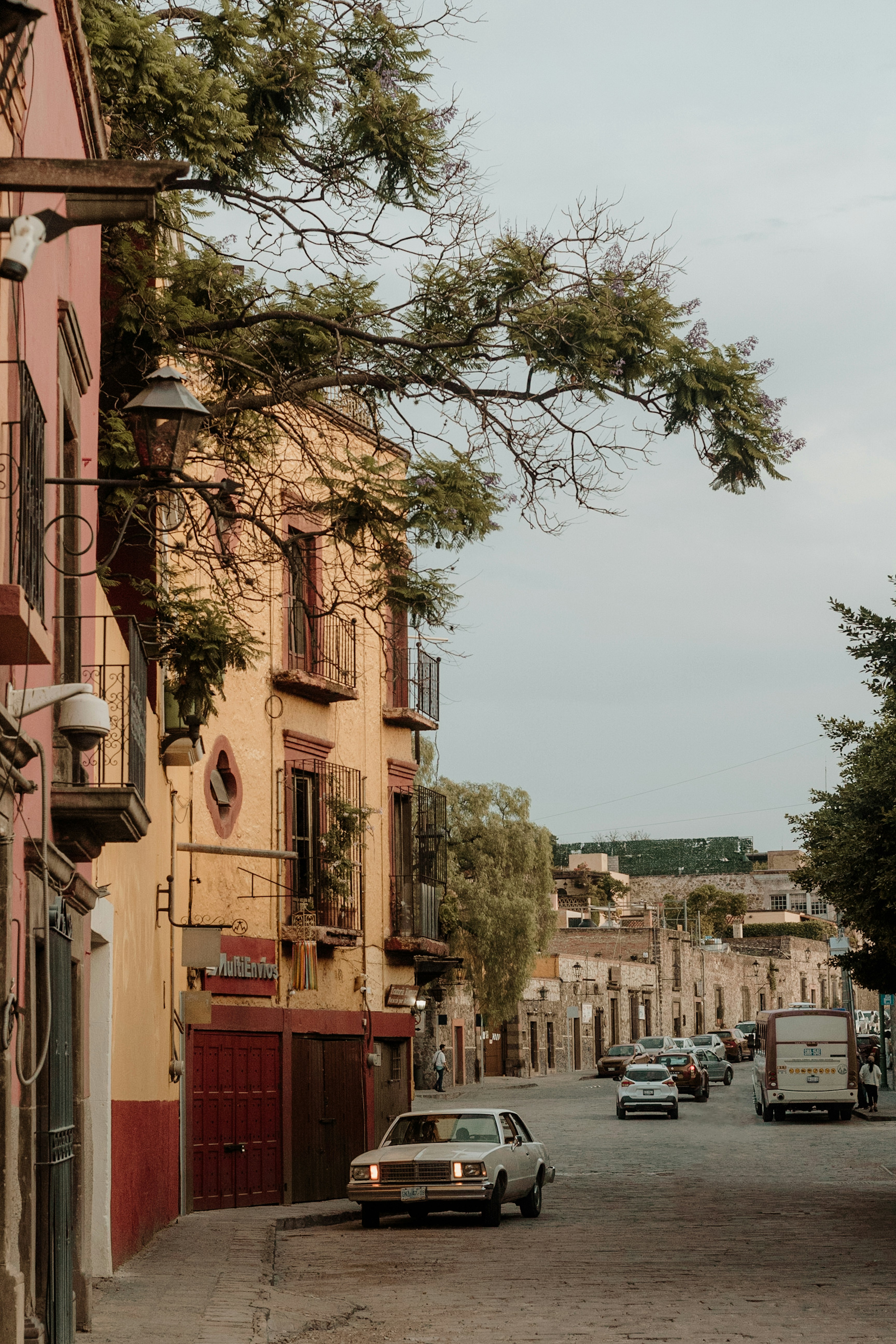 Photo by chrisluengas