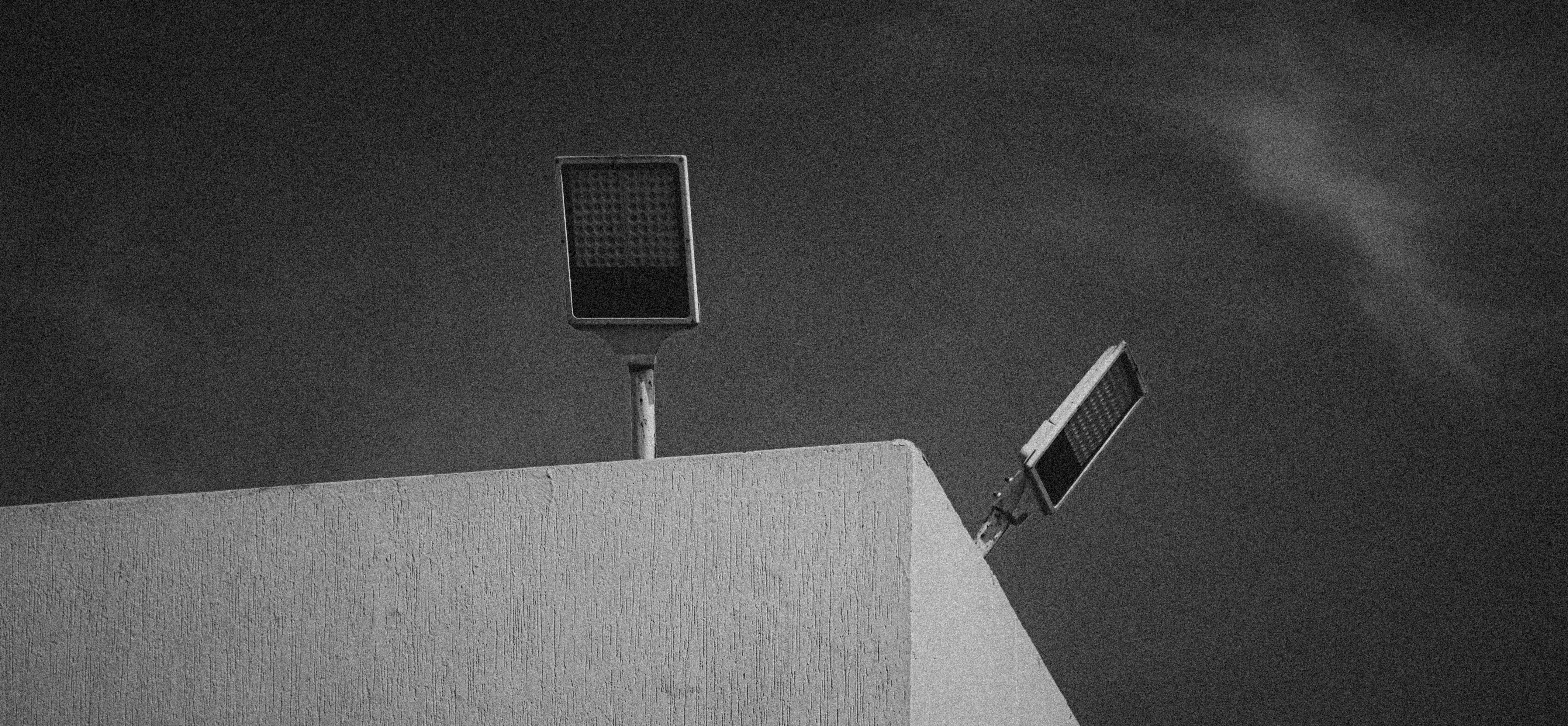 solar projection lights lumen output wattage specs