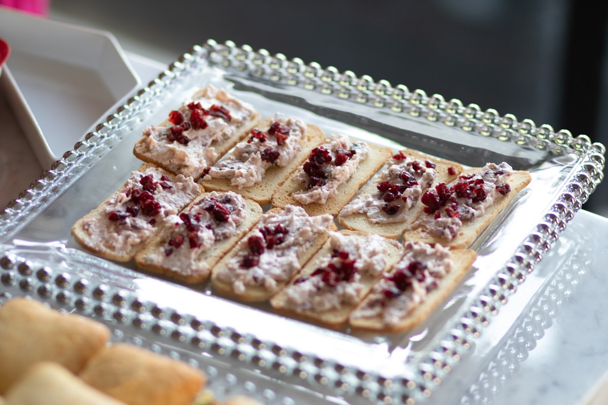 How Do You Make a Giant Toaster Pastry for a Big Surprise?