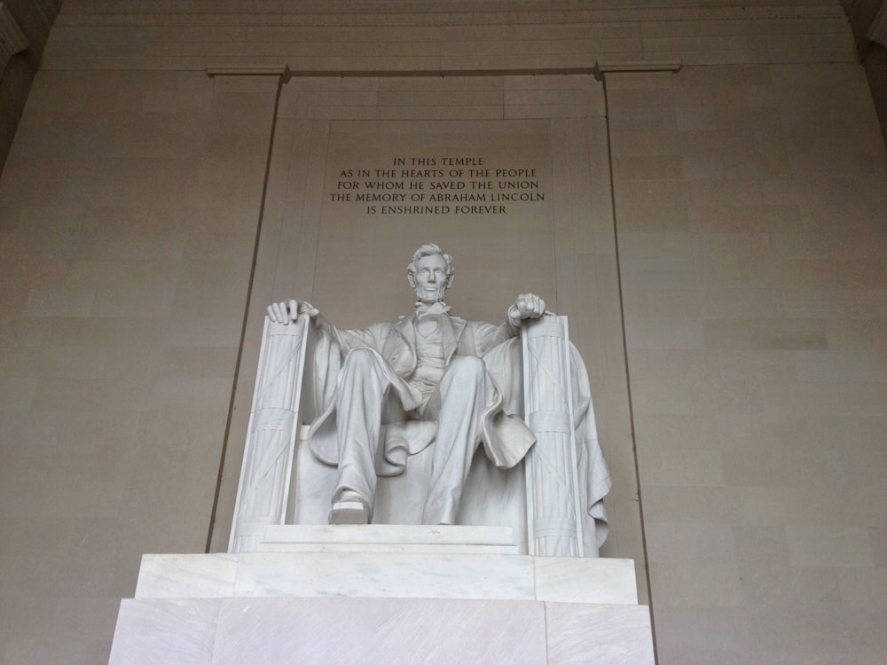 Una estatua de Abraham Lincoln en el Lincoln Memorial