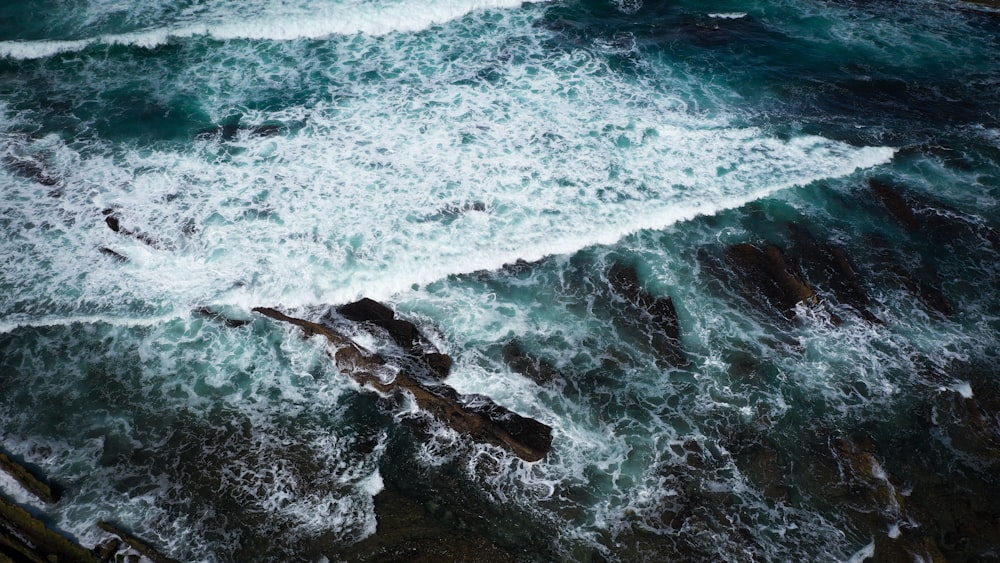 a bird's eye view of a body of water