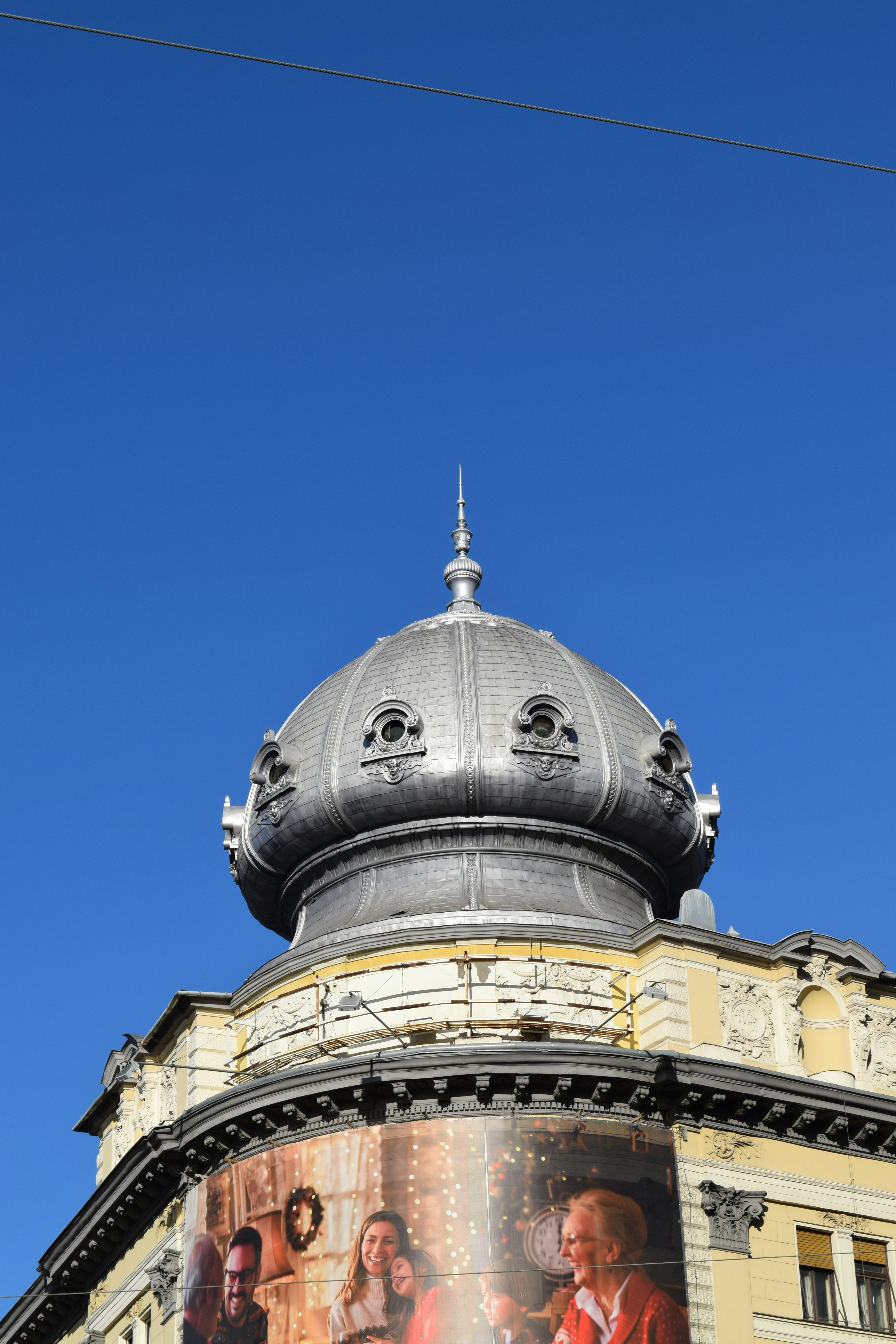 Photo by davidespinarincon