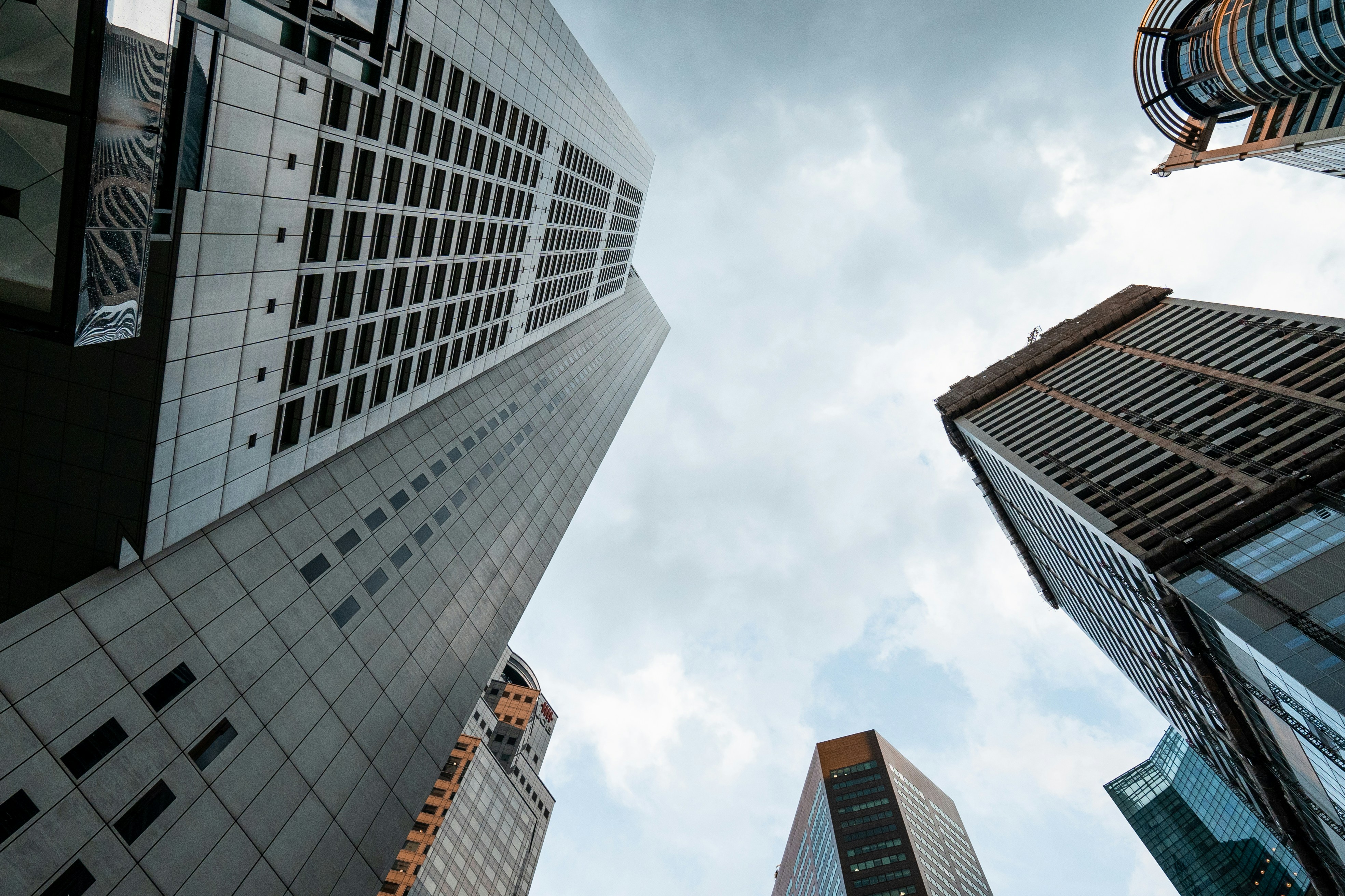 재택 알바와 부업의 차이점과 수익 비교