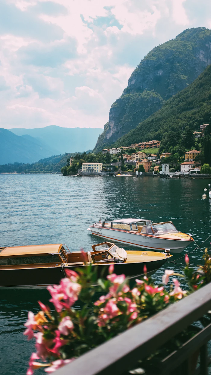 Lake Como Boat Tour with Prosecco, Small Group
