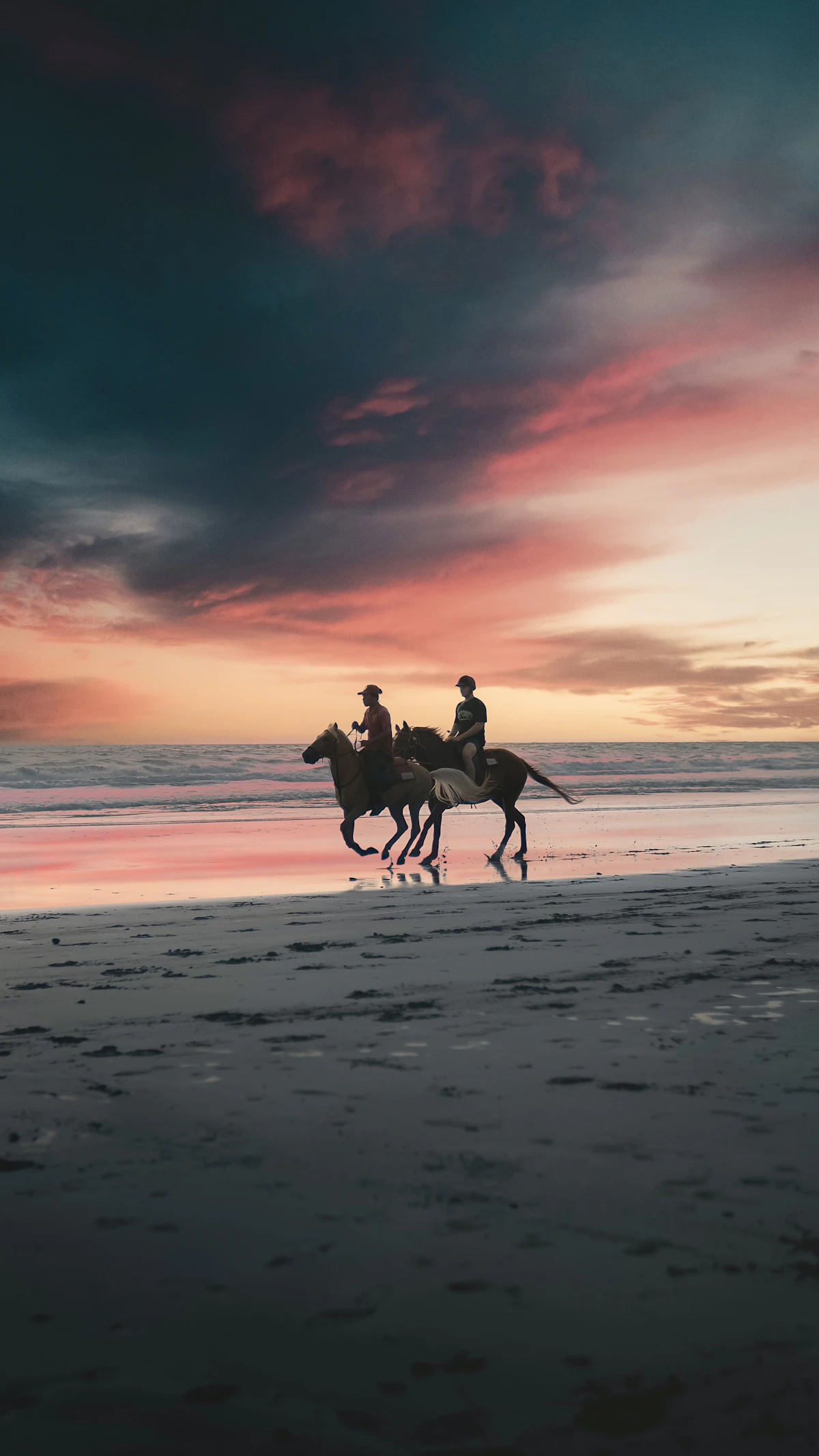 Pererenan Black Sand Beachfront Dawn Horseback Riding