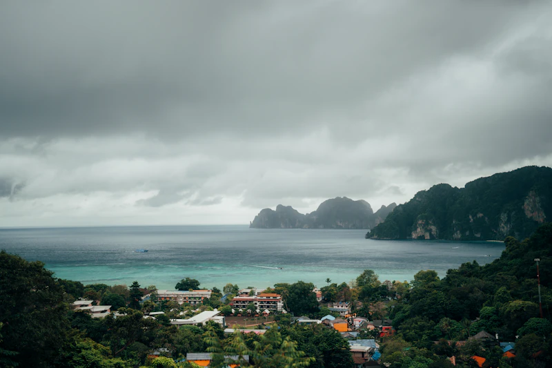 Phi Phi Le