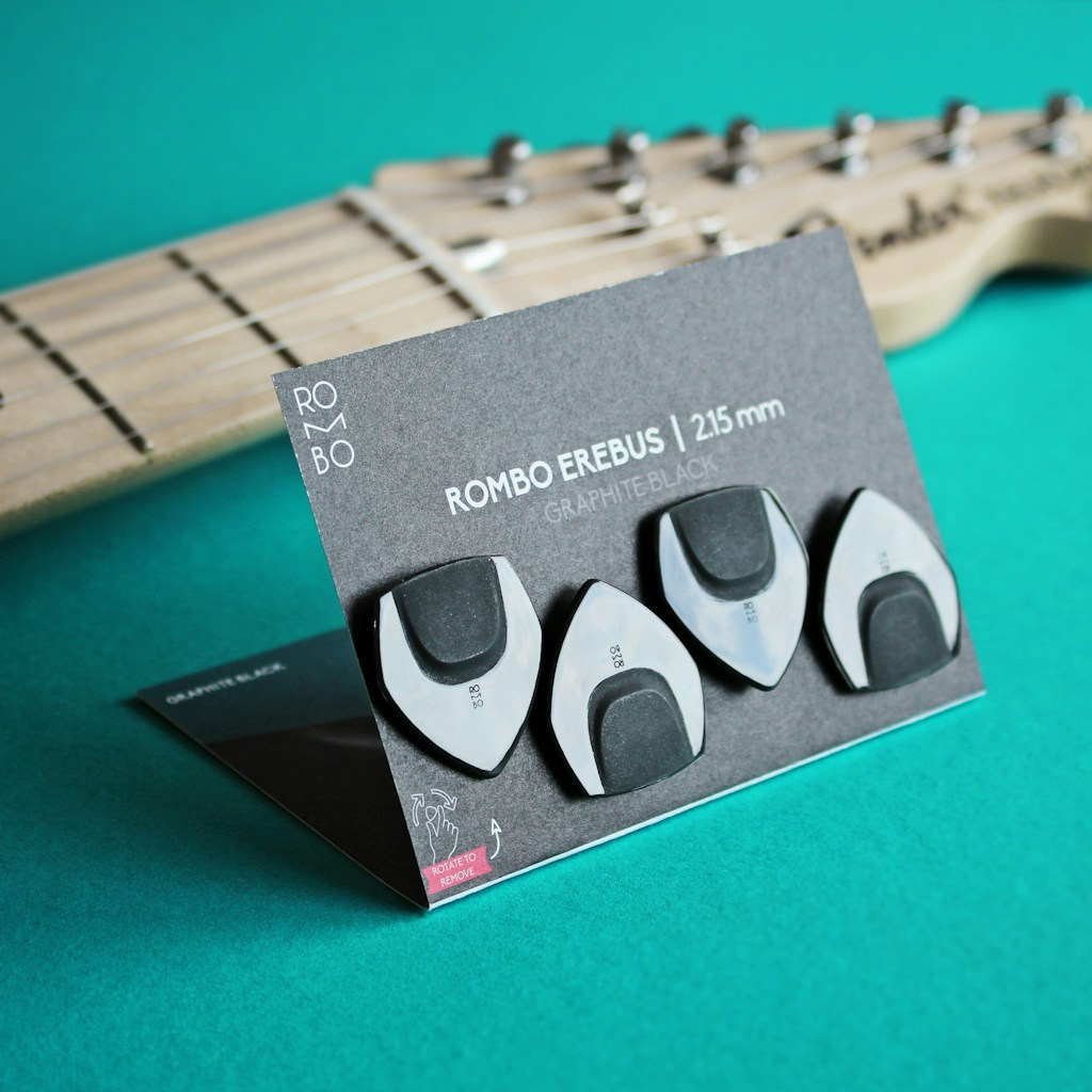Pick Gitar Eksklusif