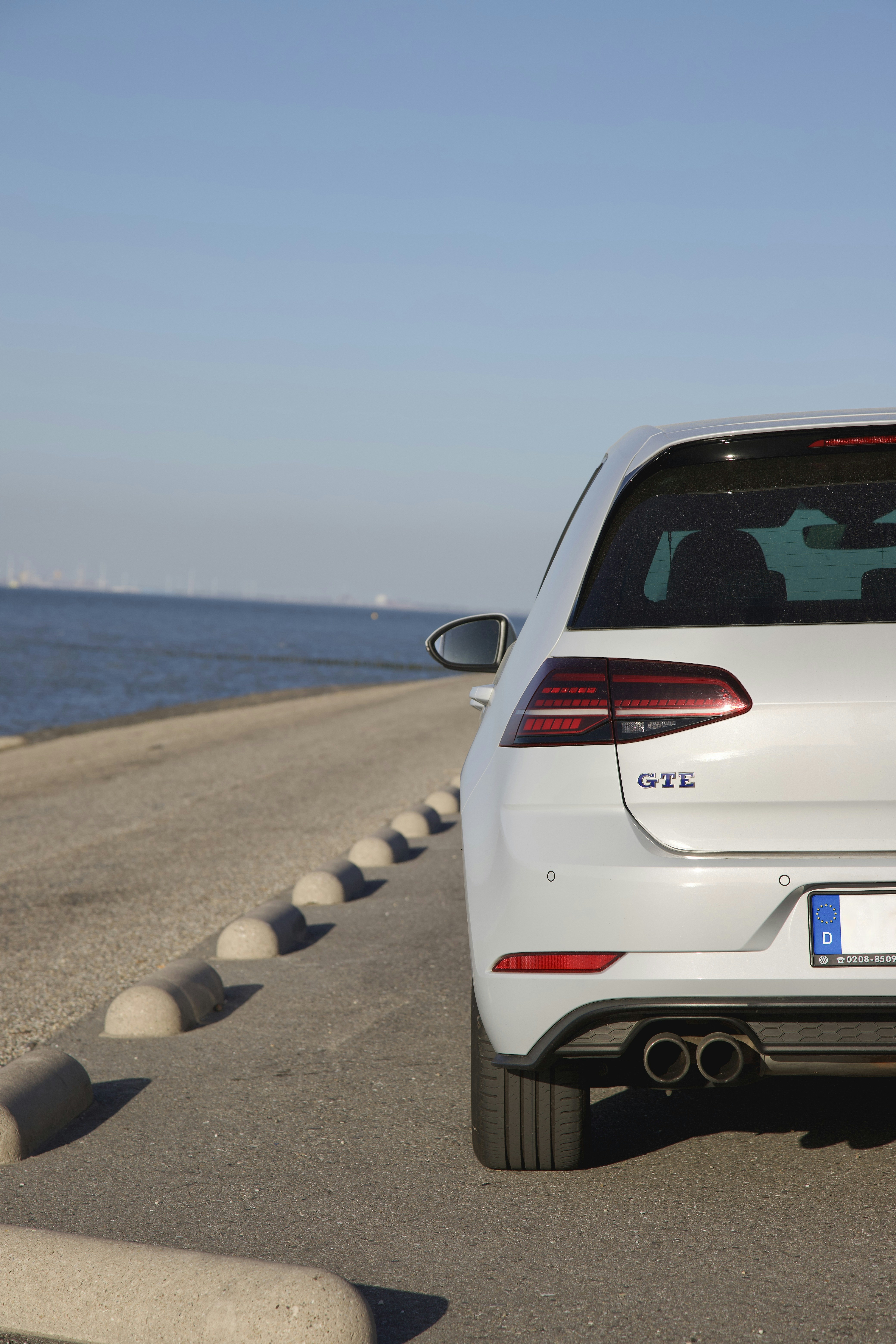 Photo by stockbirken