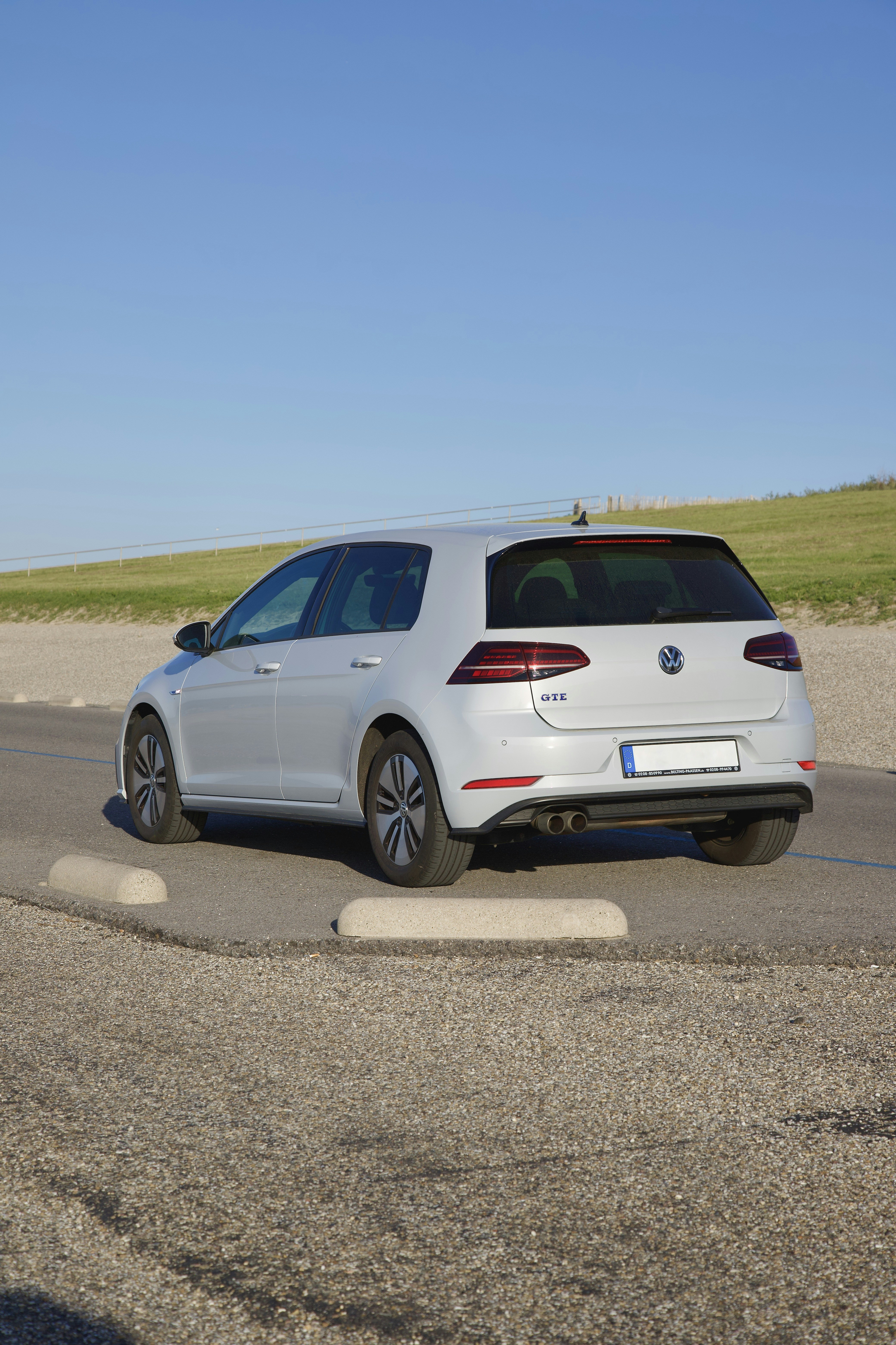 Photo by stockbirken