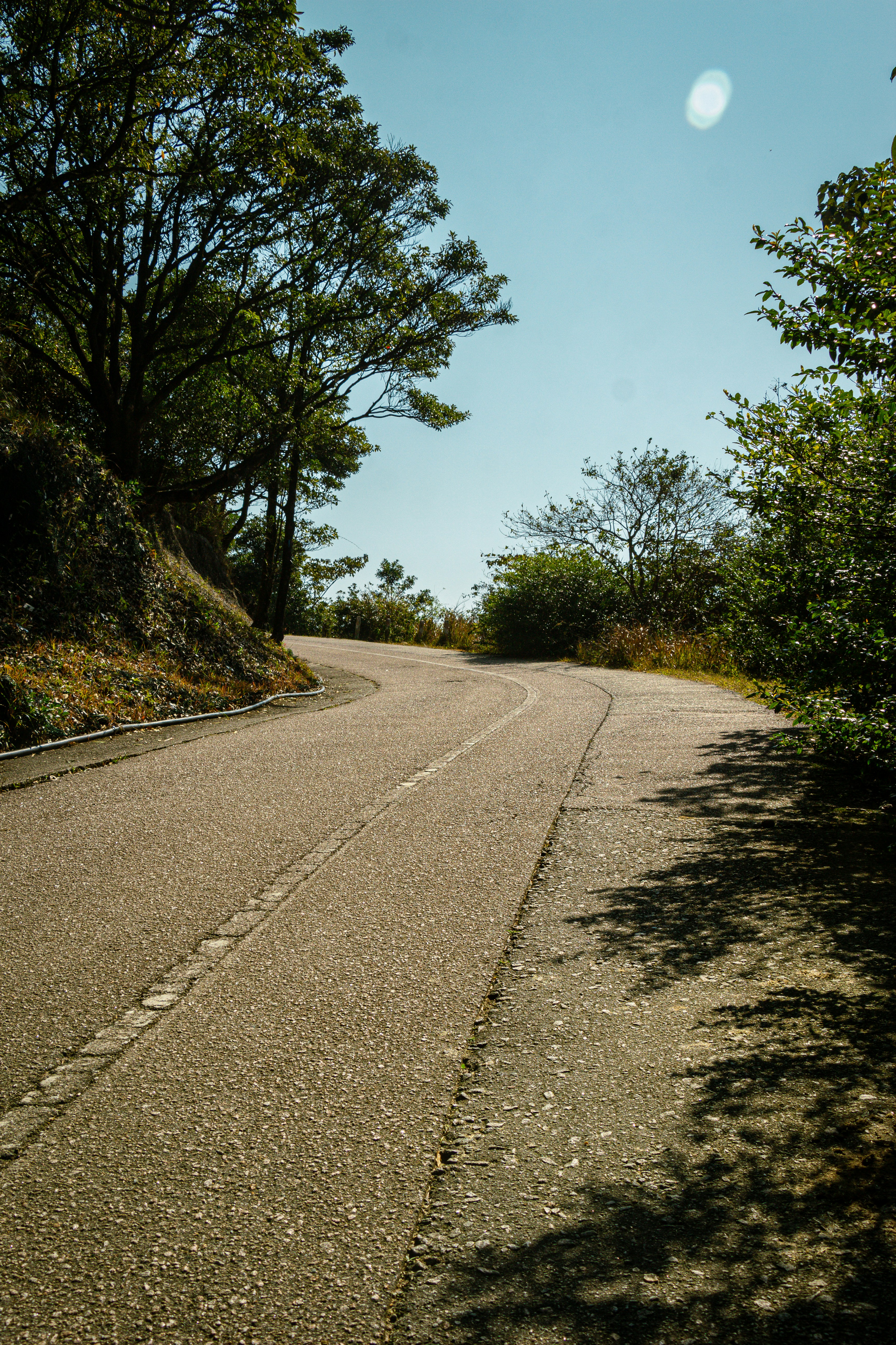 photo-1673661896023-db2867f179cd?ixid=M3wxMjA3fDB8MXxzZWFyY2h8MjB8fG9mZnJvYWQlMjBhdXRvJTIwcGFydHxlbnwwfHx8fDE3NTk5NDc5NjZ8MA\u0026ixlib=rb-4.1.0