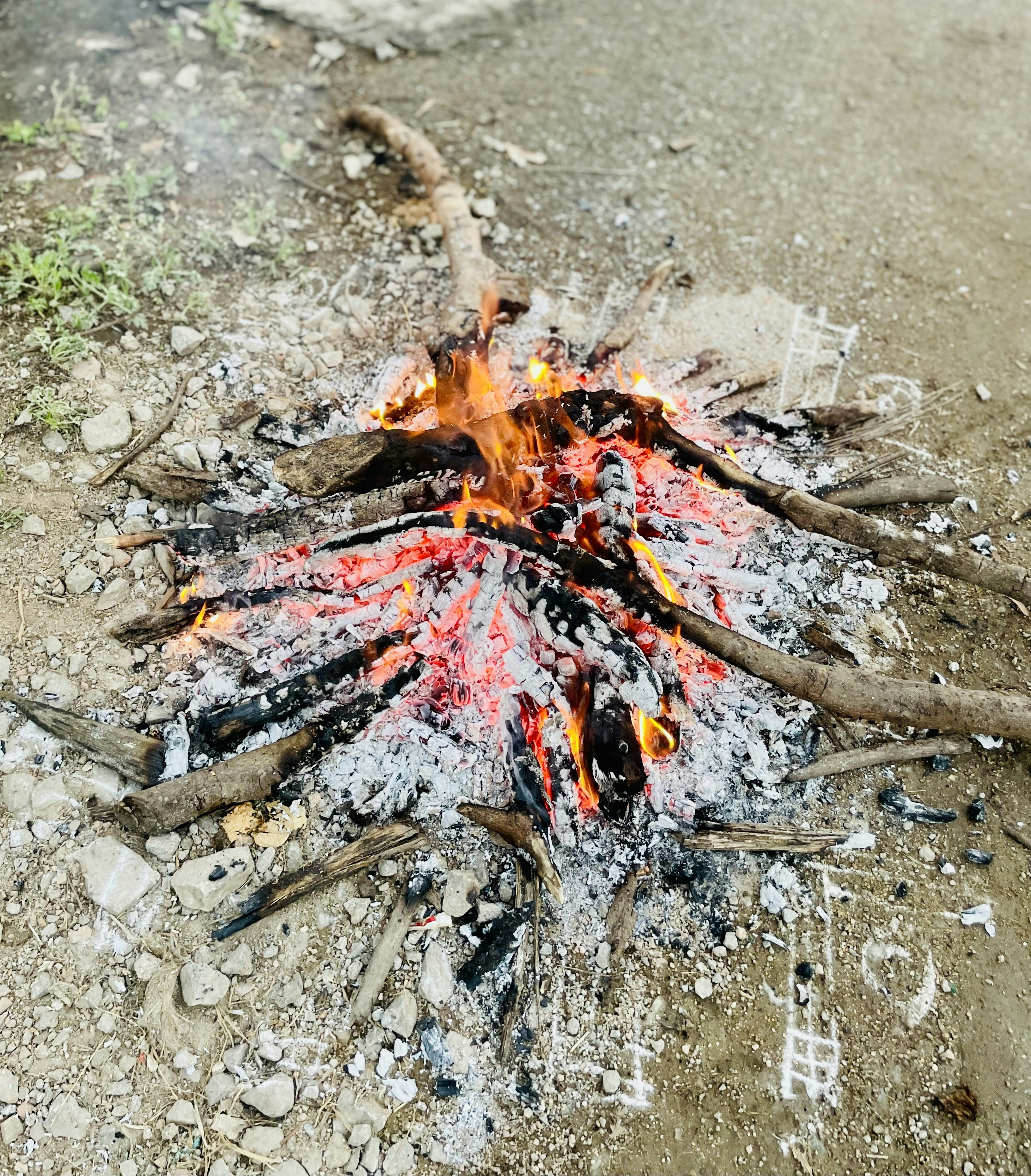 Saline County Advises Residents to Check Burn Piles Ahead of Strong Winds