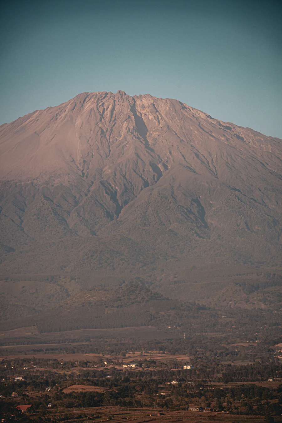 Mount Meru seen from Ngaramtoni near Arusha