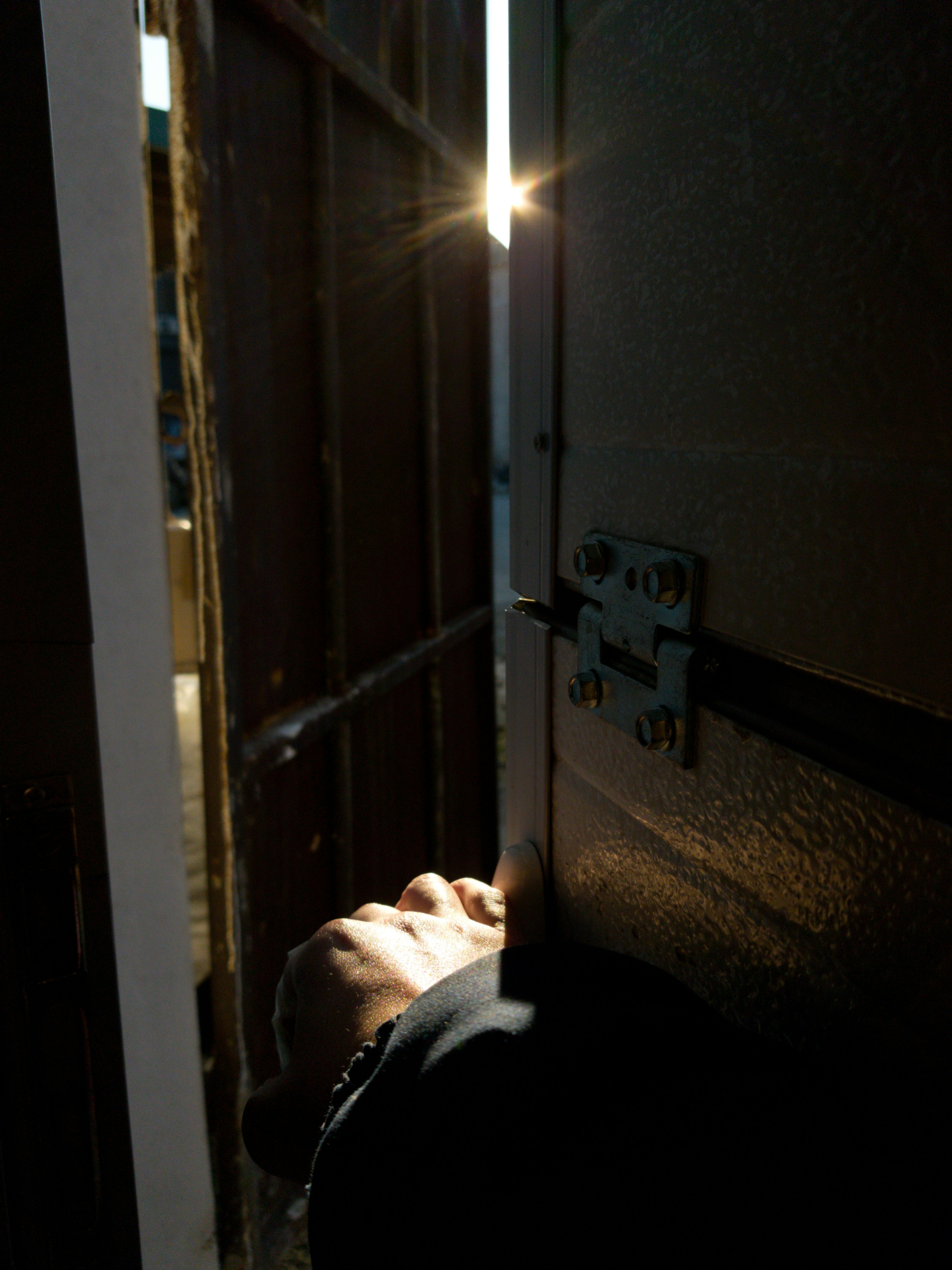 8 Night-Time Safety Issues Linked to Door Lock Problems