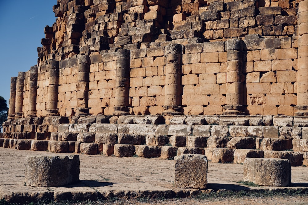 a group of stone blocks sitting next to each other