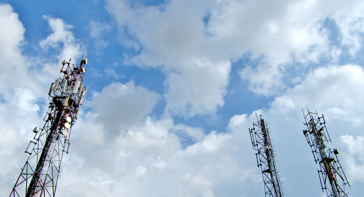 Mobile network towers in India – the telecom business behind the Jio IPO
