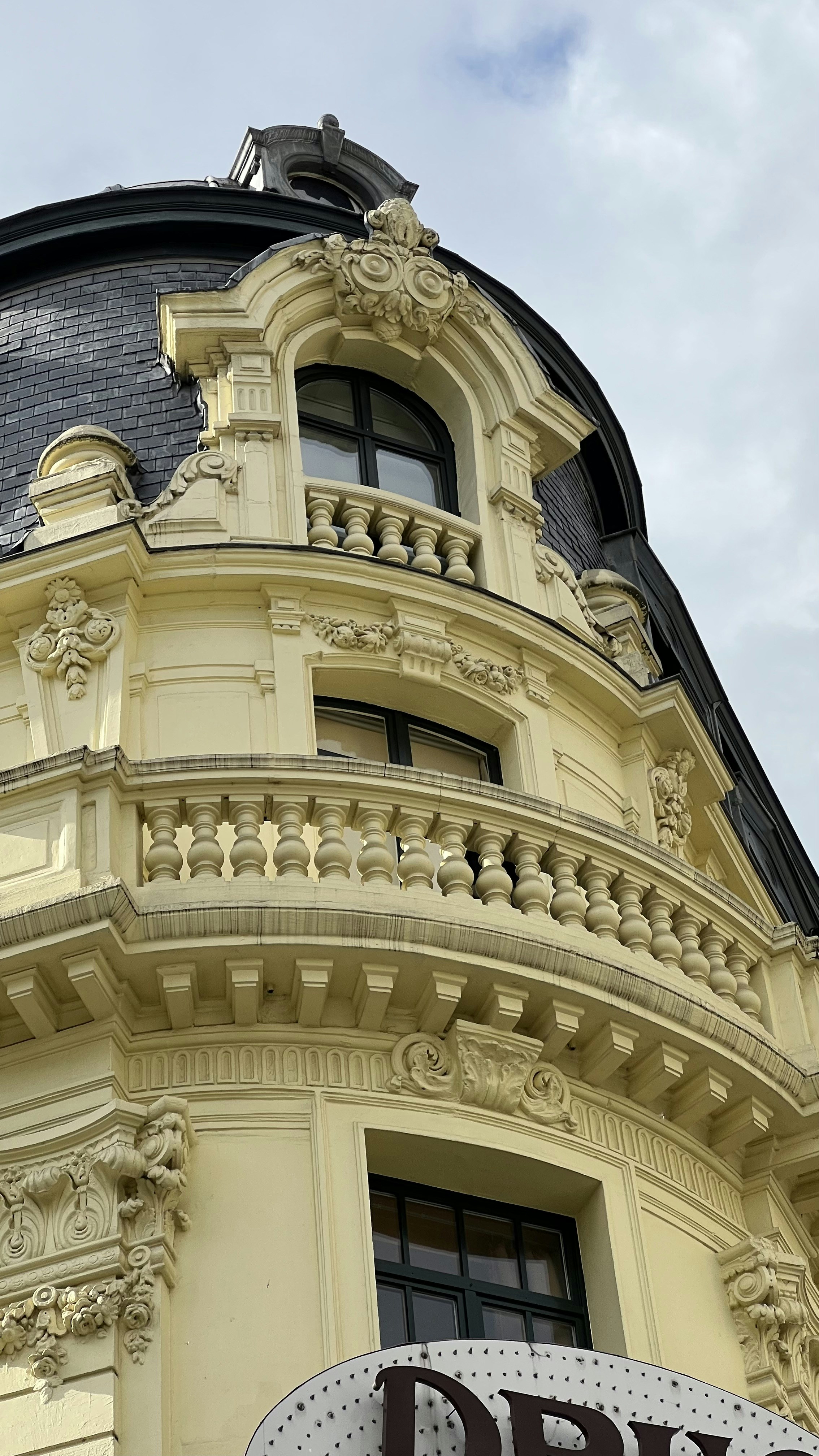 Photo by matveiofficial