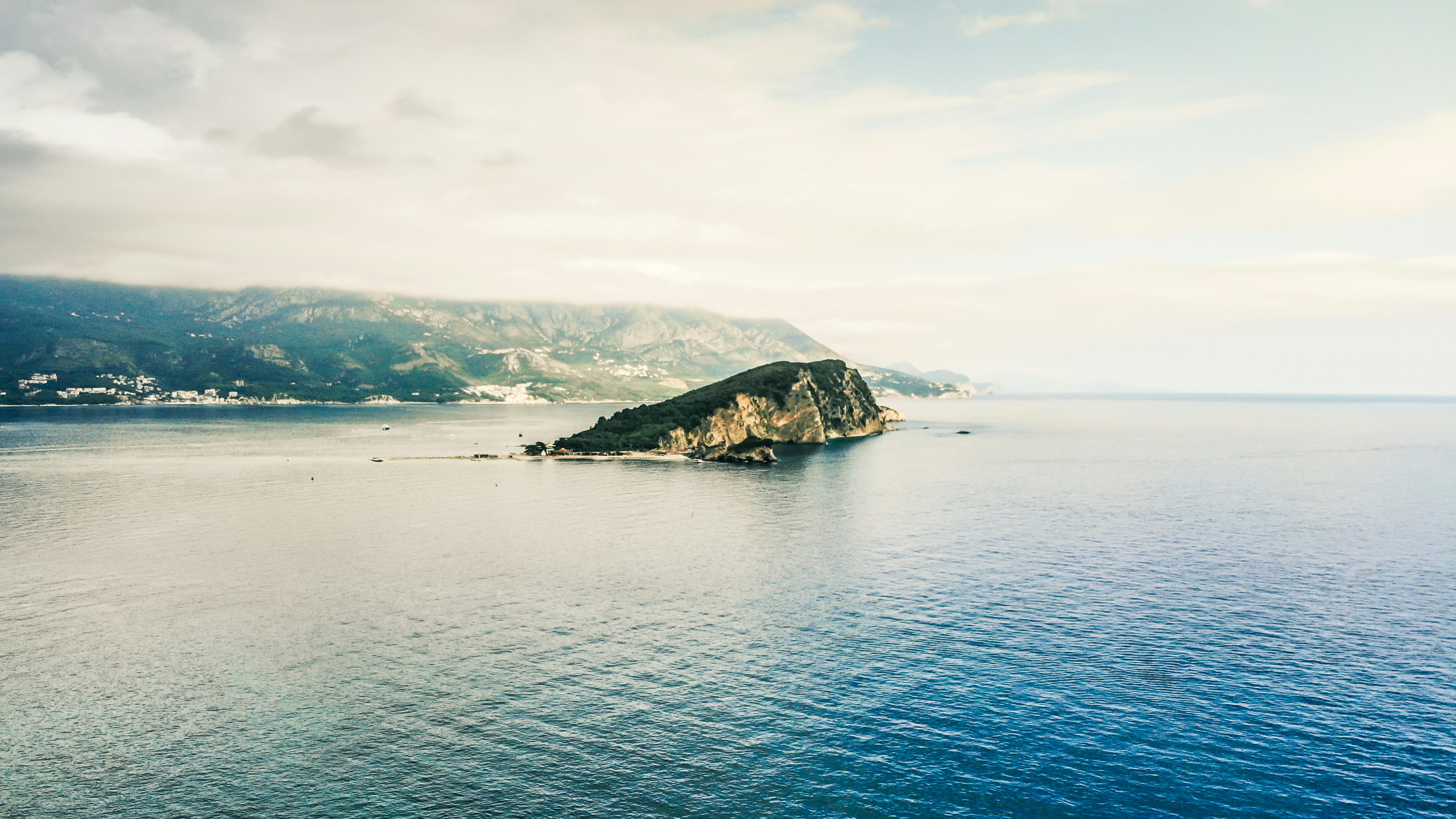 Photo by ulixcreative