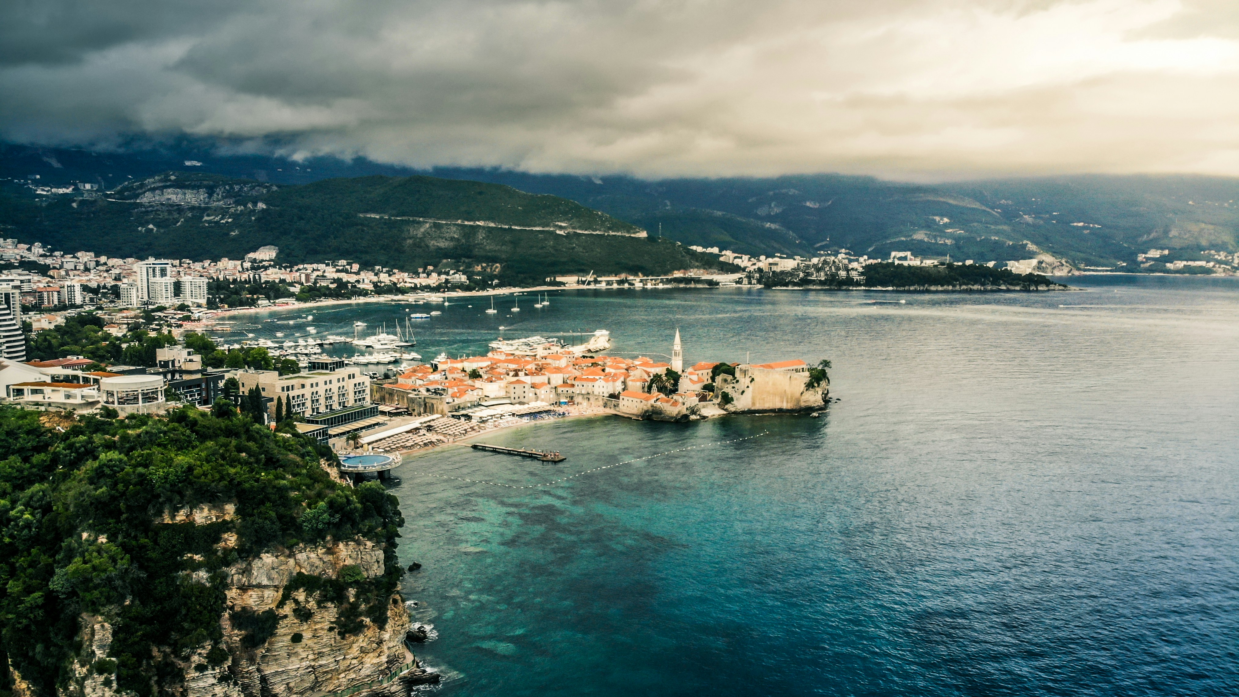 Photo by ulixcreative