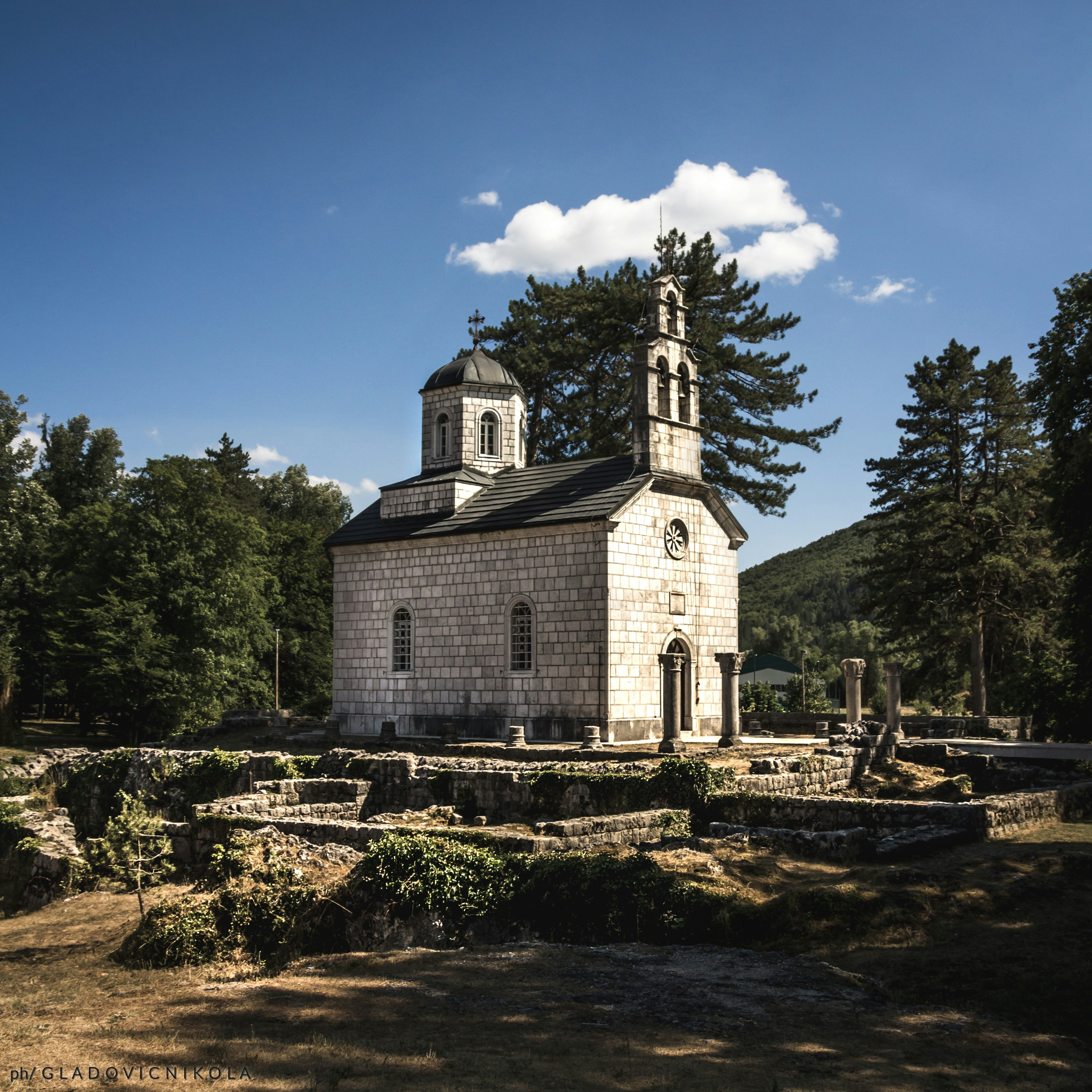 Photo by ulixcreative