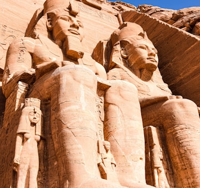 the statues of pharaohs and queens of egypt