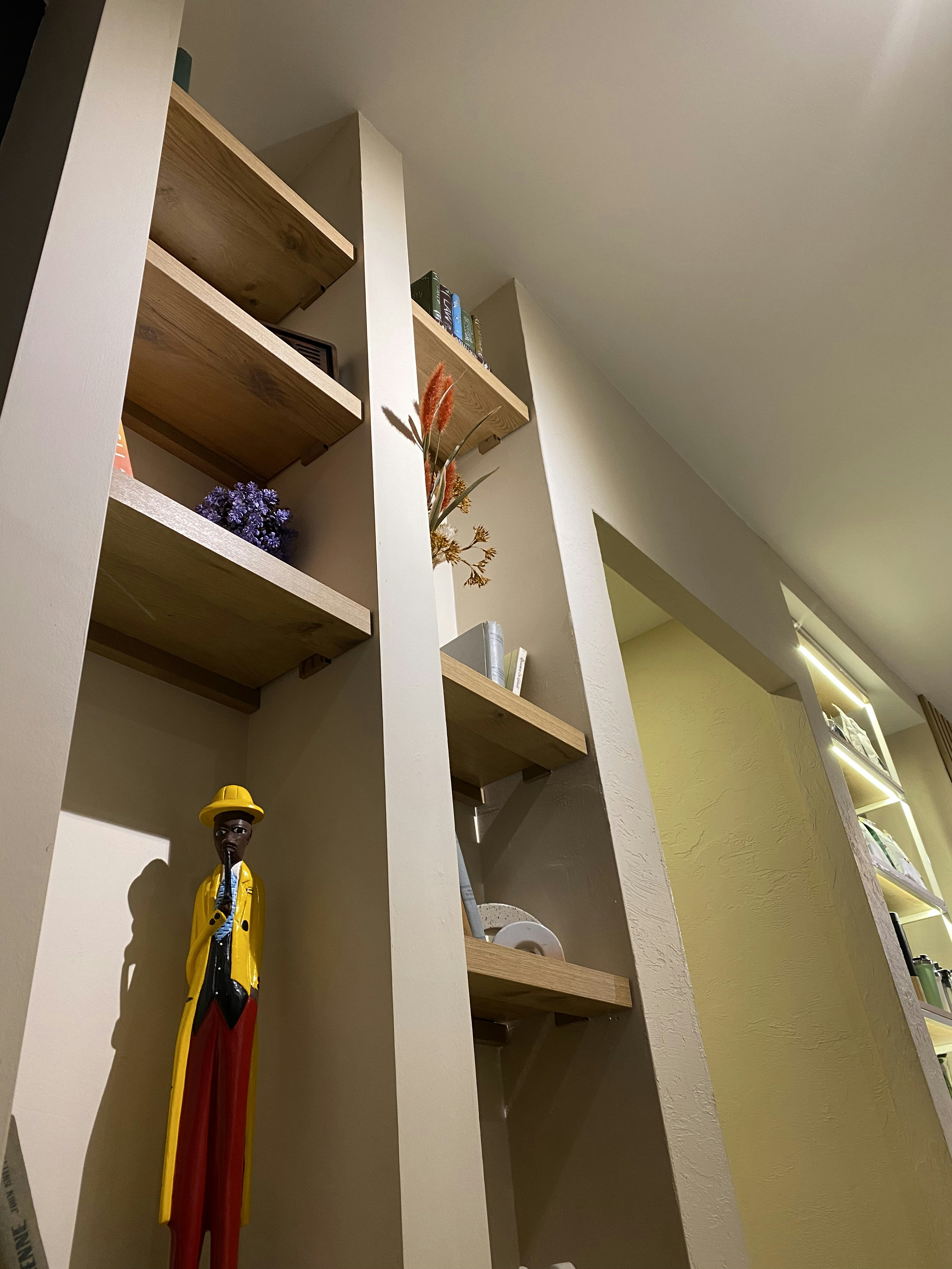 Modern Decoration Ideas for Family-Style Rooms in American Houses