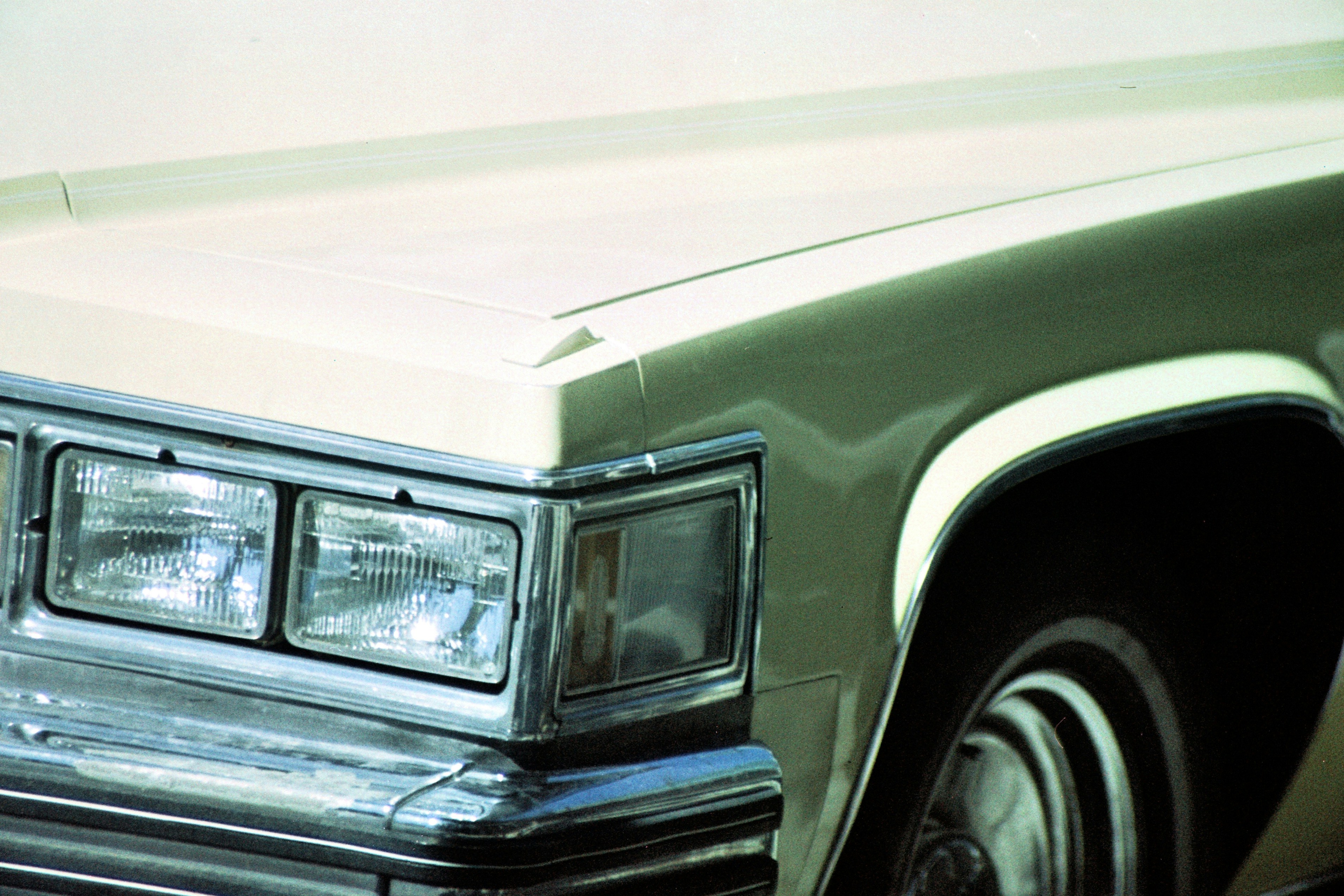 Cadillac luxury wallpaper, muscle car wallpaper, sports sedan wallpaper, automotive design wallpaper, ilustrasi artikel Unleashing the Cadillac CT5-V Blackwing: A Luxurious Muscle Car Icon 6