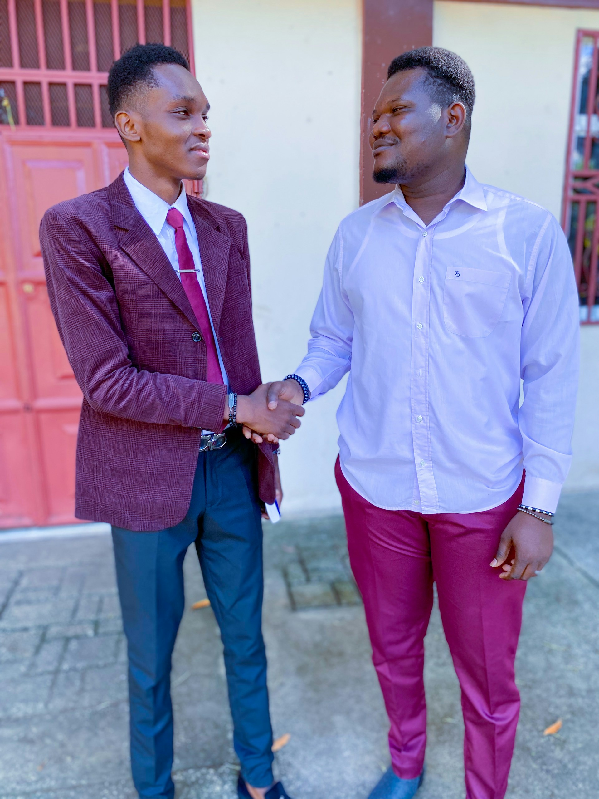 gray computer monitor