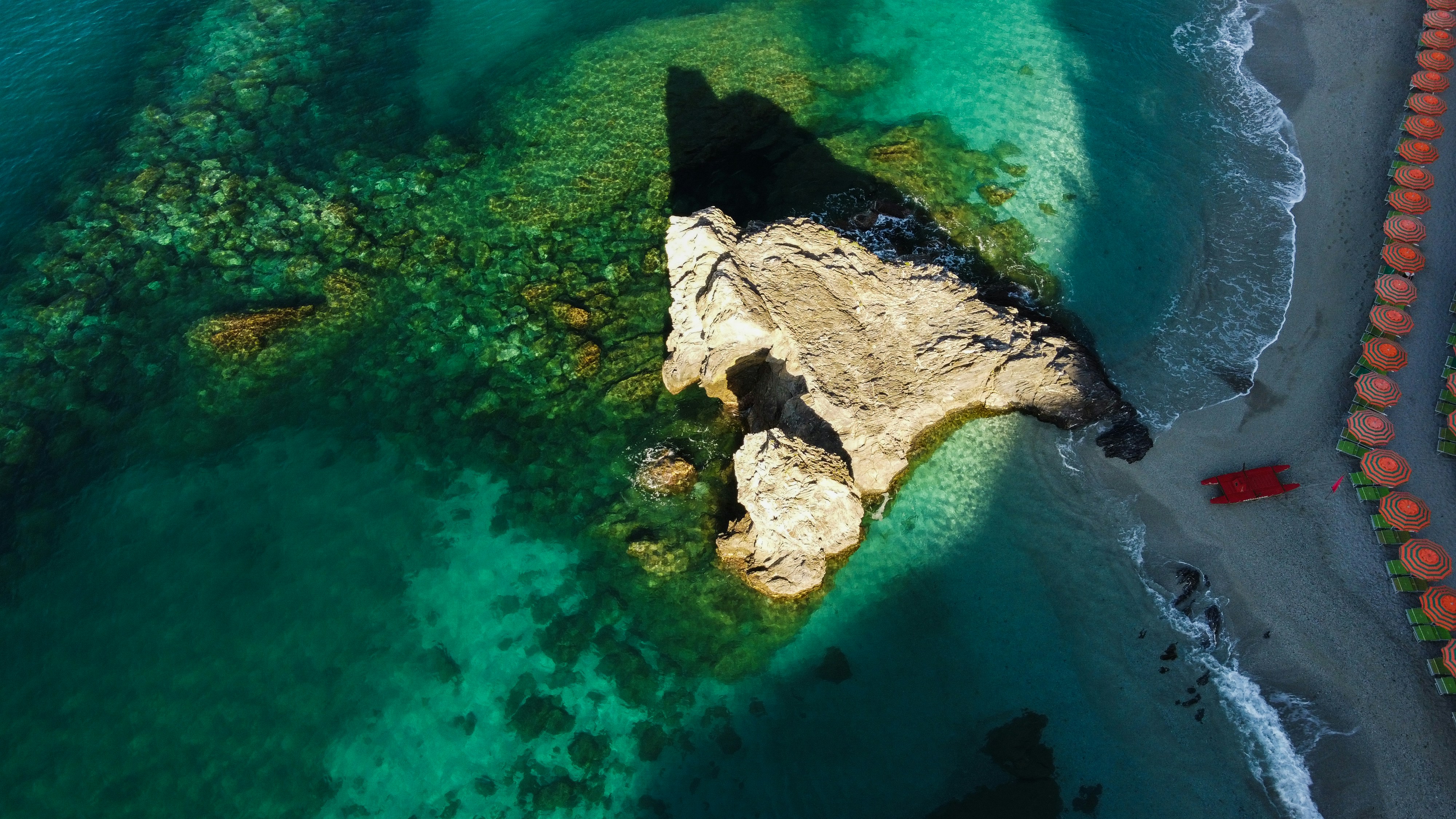 Photo by alpayaktas_