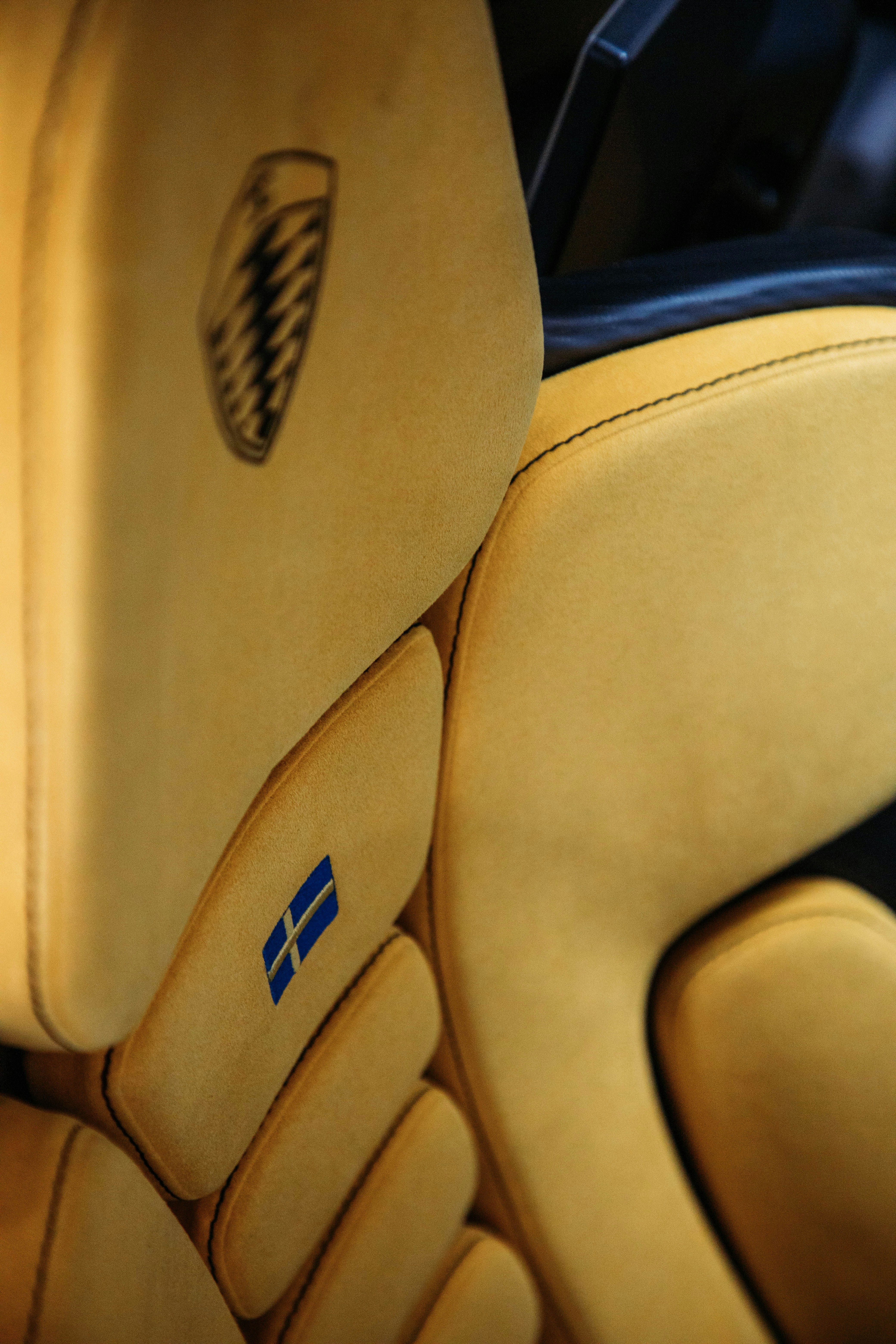 8 Matching Headrest Covers with SUV Leather Seat Kits