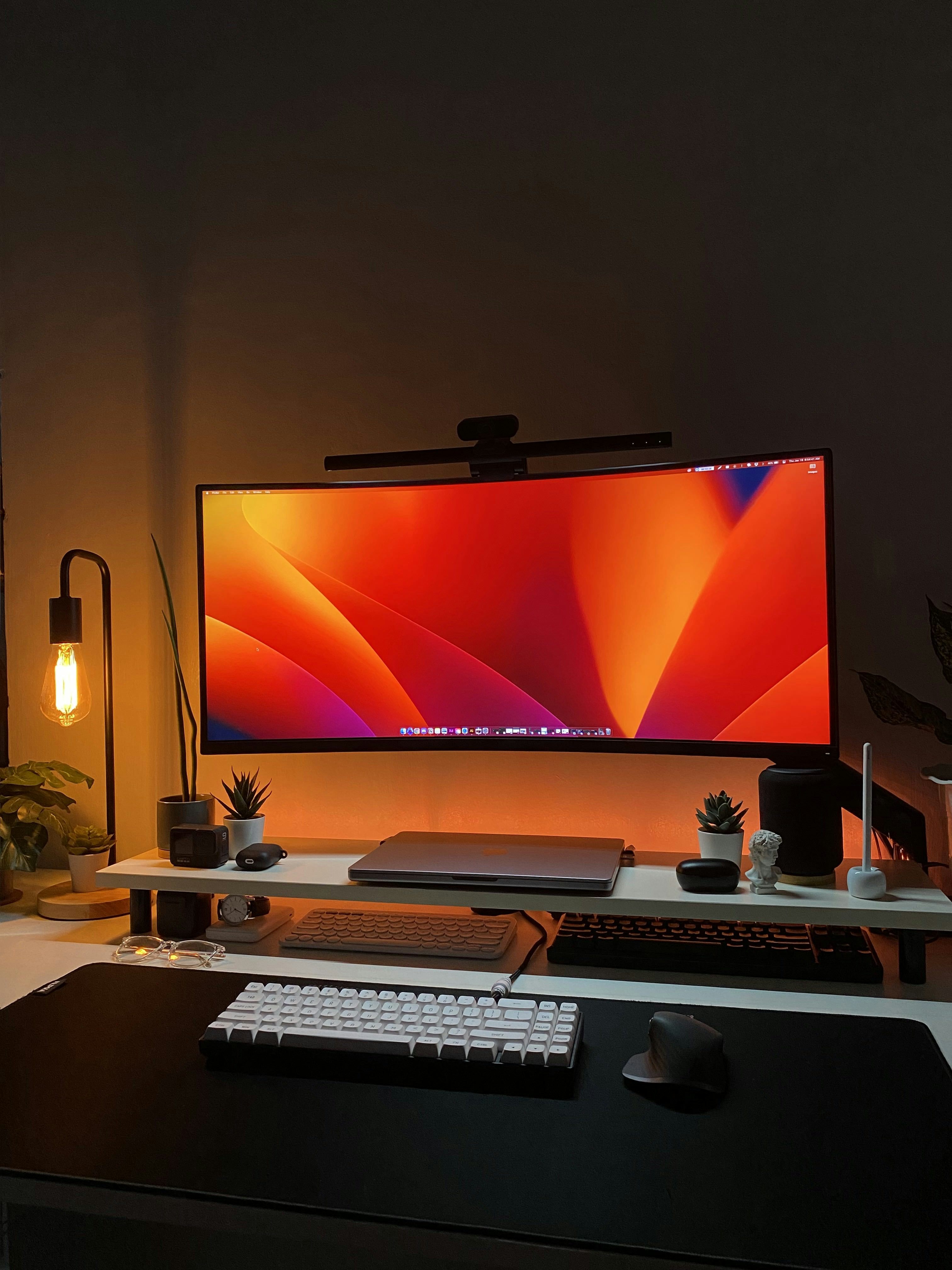 clean desk setup, wallpaper, Repair Wireless Mouse WiFi Disconnecting: A Step-by-Step Guide 4