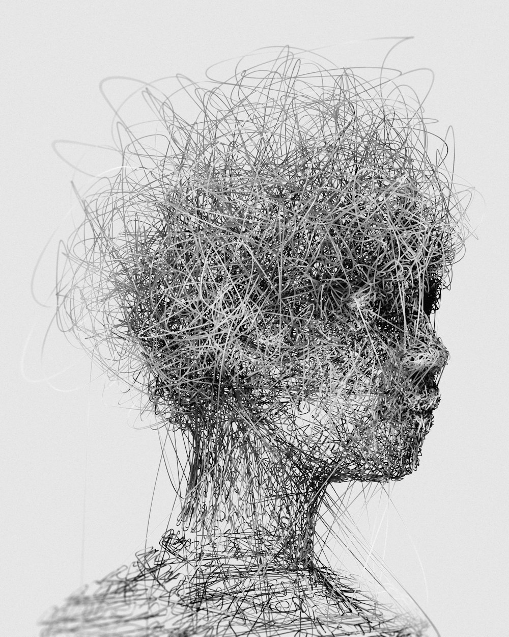 uma foto em preto e branco da cabeça de uma mulher