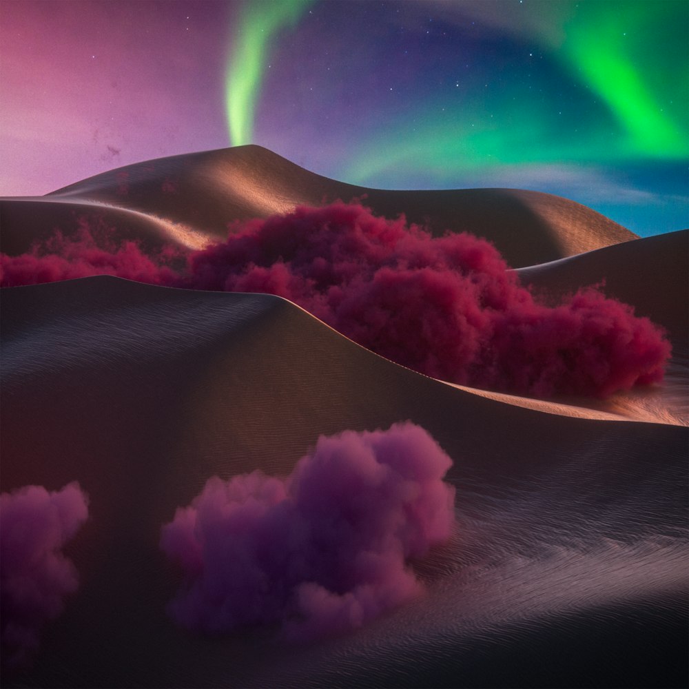 Eine Aurora bohrte sich über eine Wüste mit rosa Rauch, der aus ihr herauskam