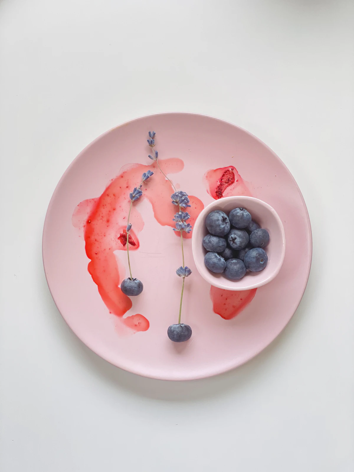 Desayuno saludable sobre la mesa: nutrici&oacute;n y salud endocrina