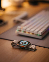 Flurr’s intuitive display showing reminders and smart home controls on a clean desk.