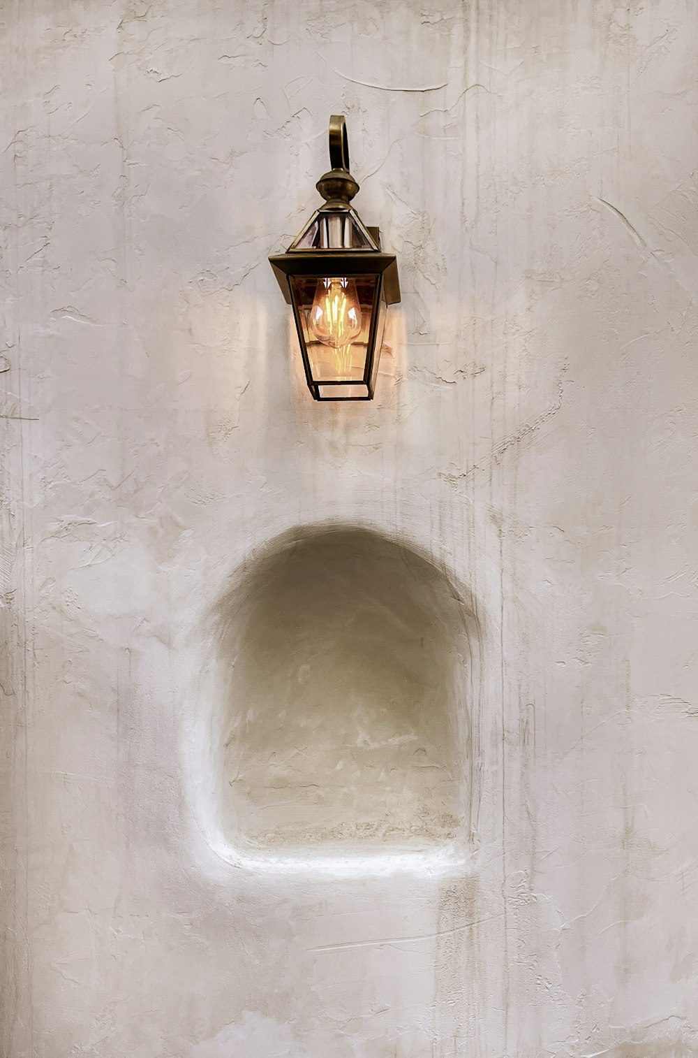 a light that is on the side of a wall