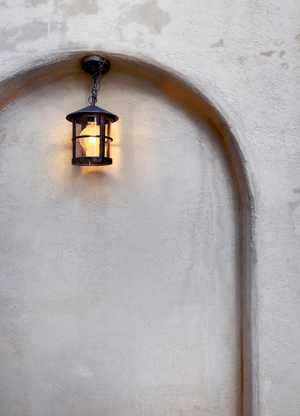 a light that is on the side of a wall