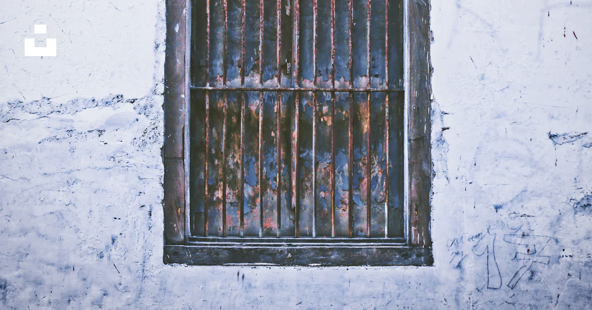 Grille de fenêtre renforcée en fer forgé - Bricolage Grille de fenêtre renforcée en fer forgé - Bricolage