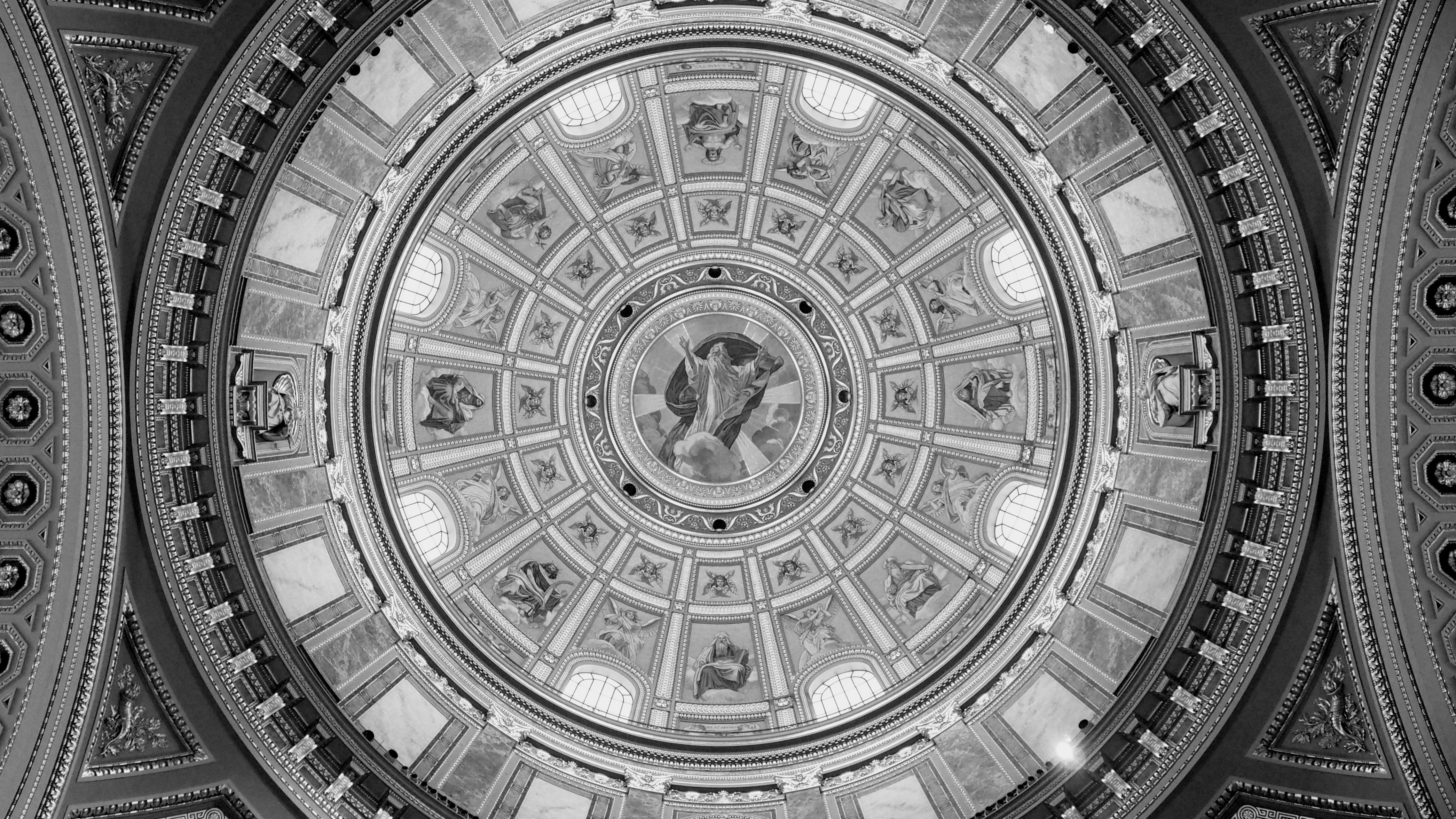 the ceiling of the dome of a building