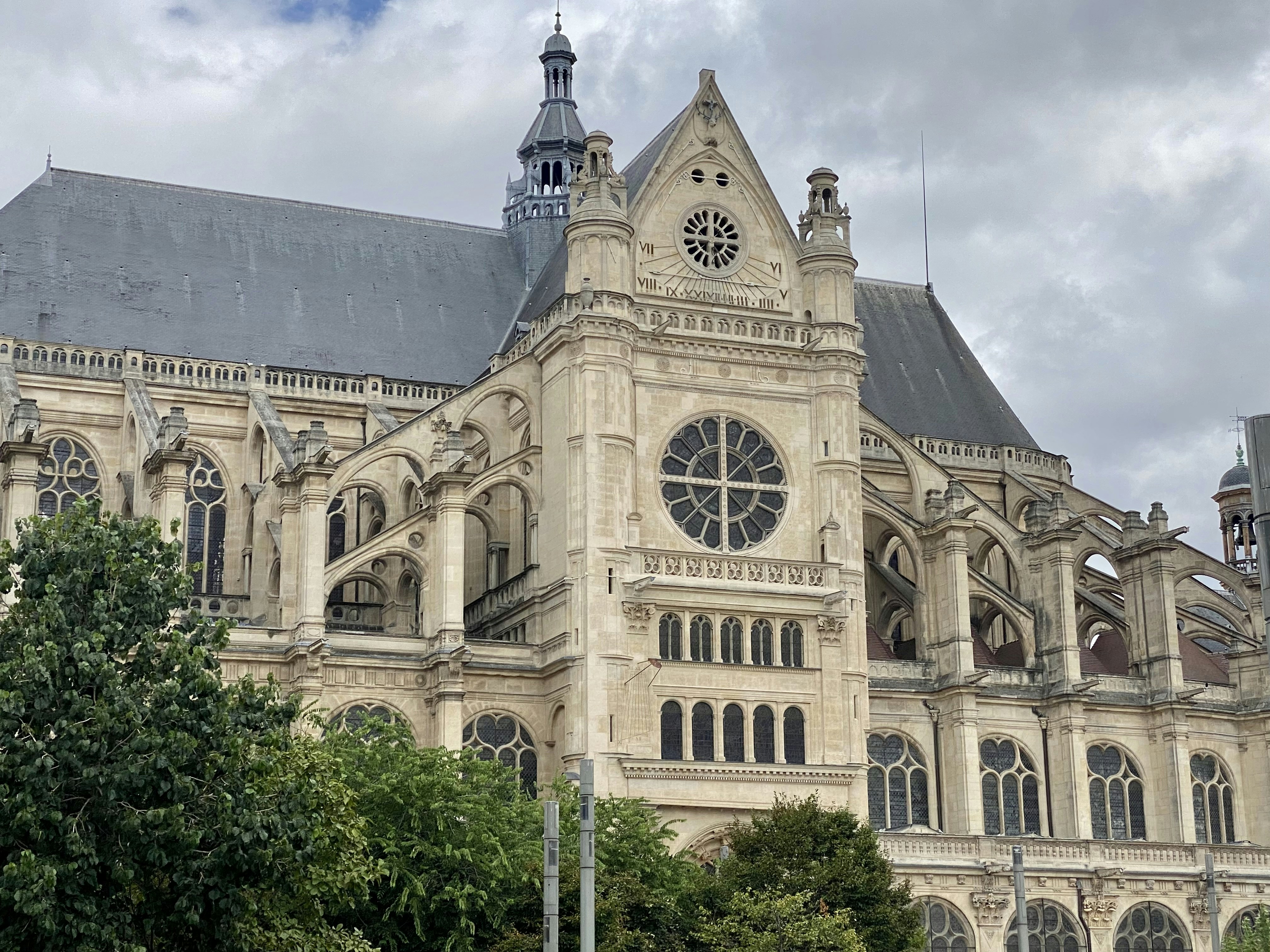 Photo by gonzaloleonjasin