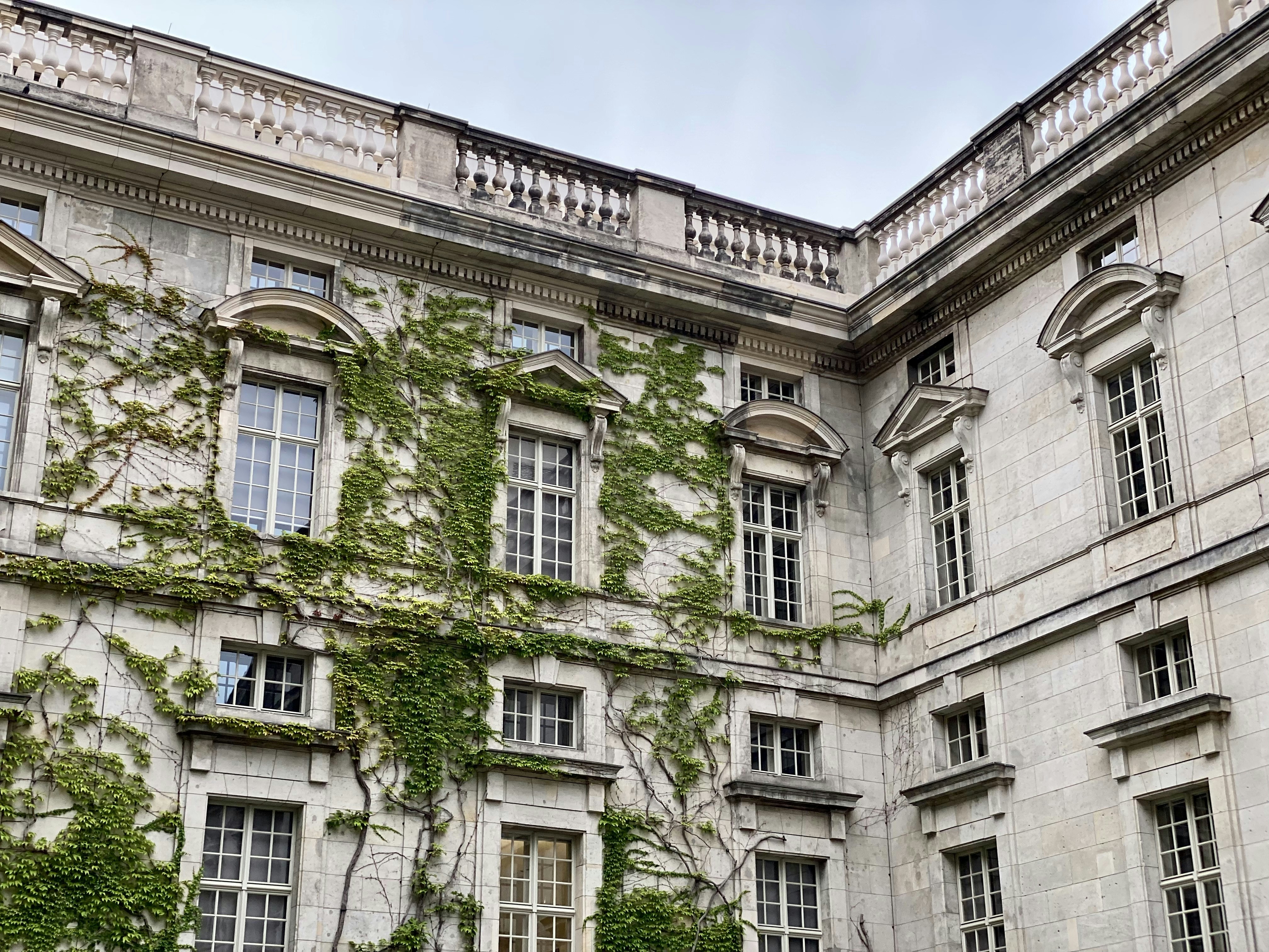 Photo by gonzaloleonjasin