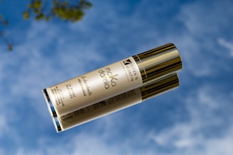 a close up of a tube of eye cream