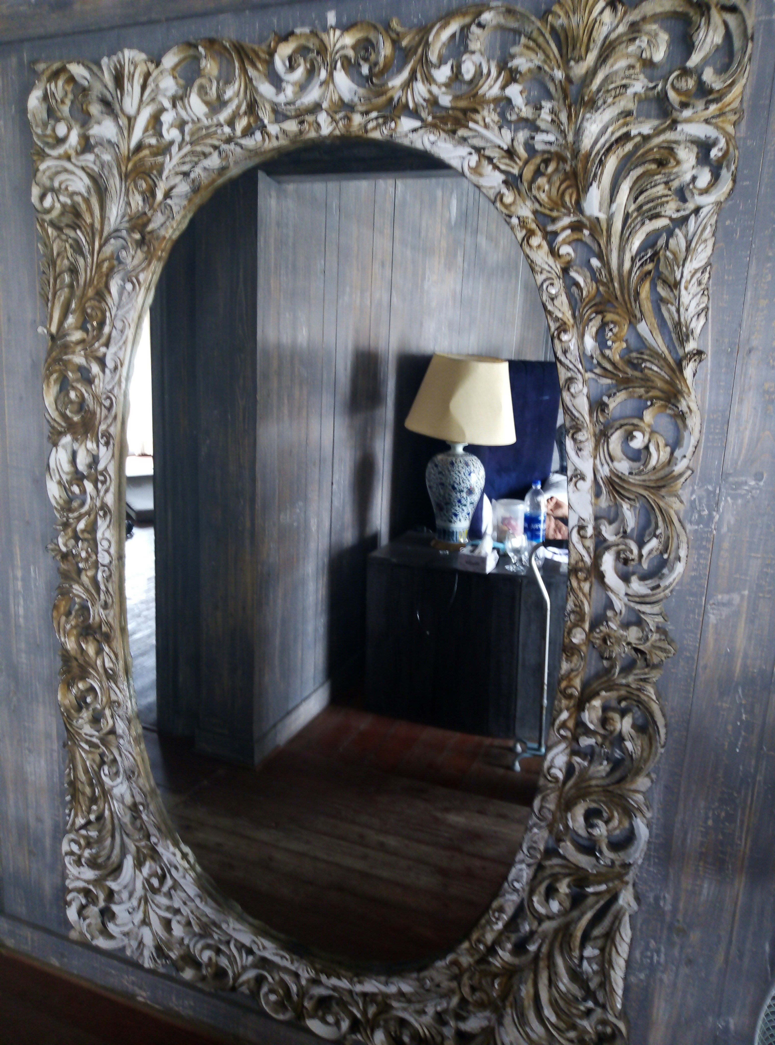 Elegant Rose Gold Mirror