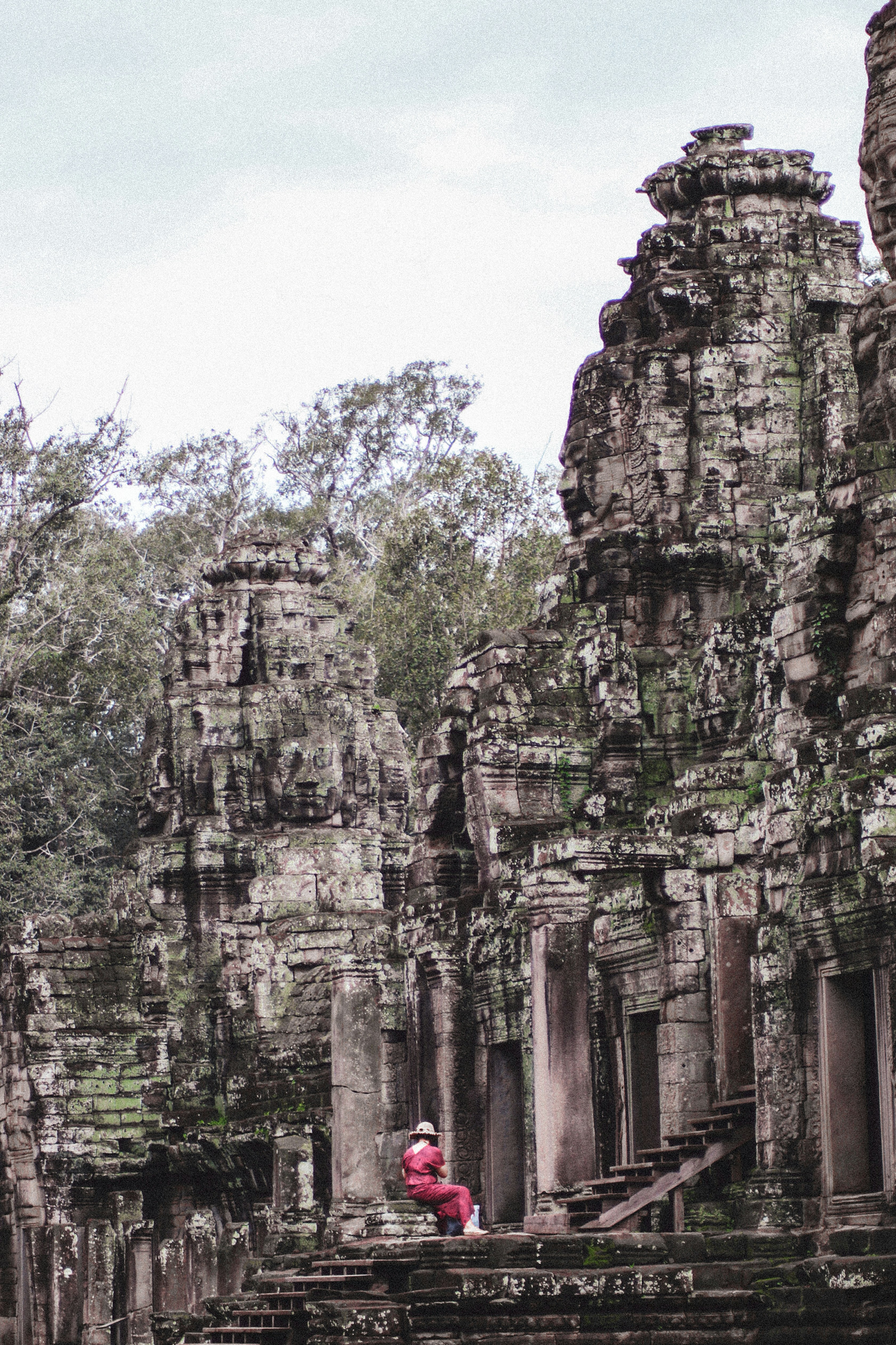 Food and Dining: Fueling Your Temple Adventures