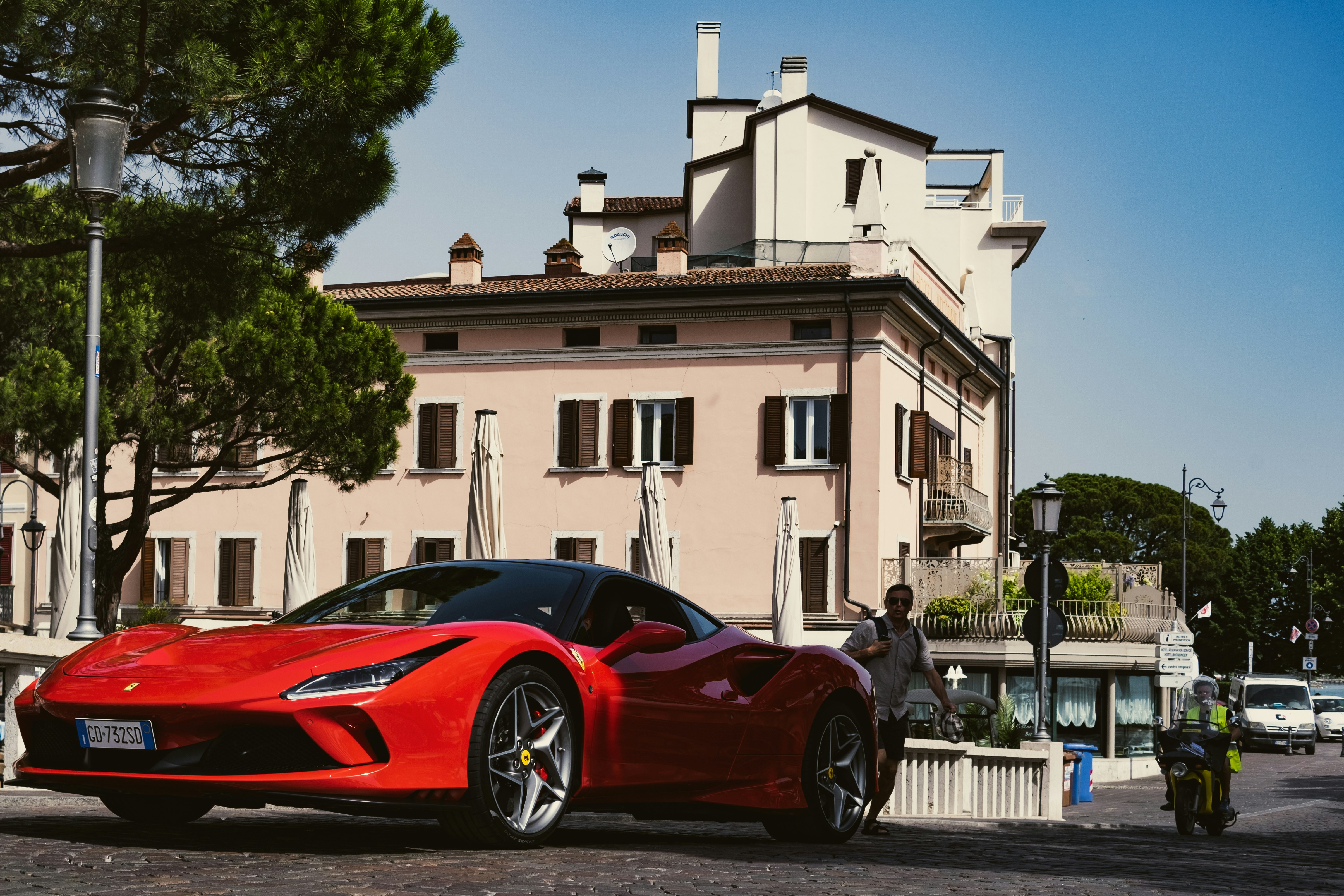 Photo by caseyromkes